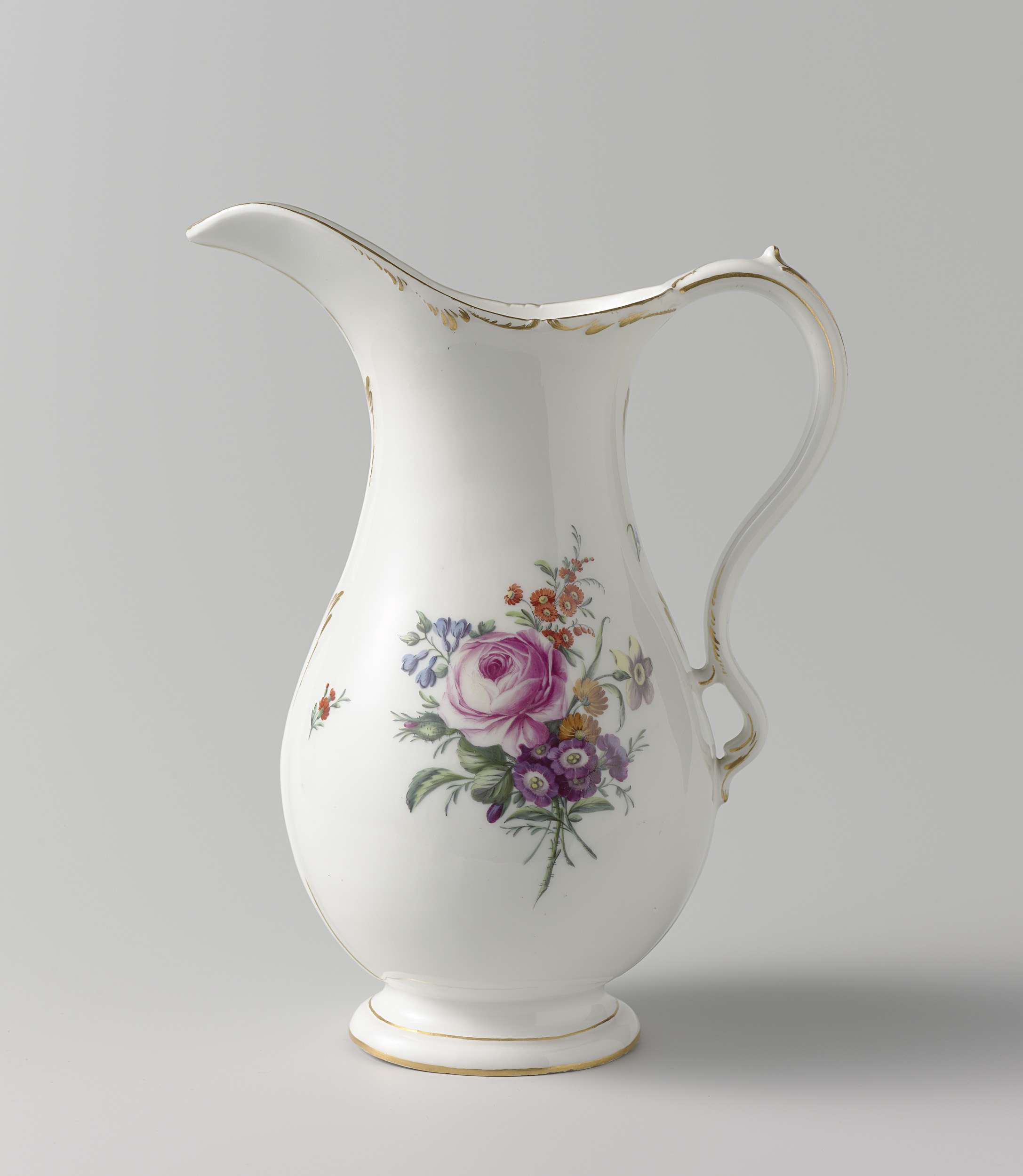 Porcelain flower arrangement by Manufacture Oud-Loosdrecht