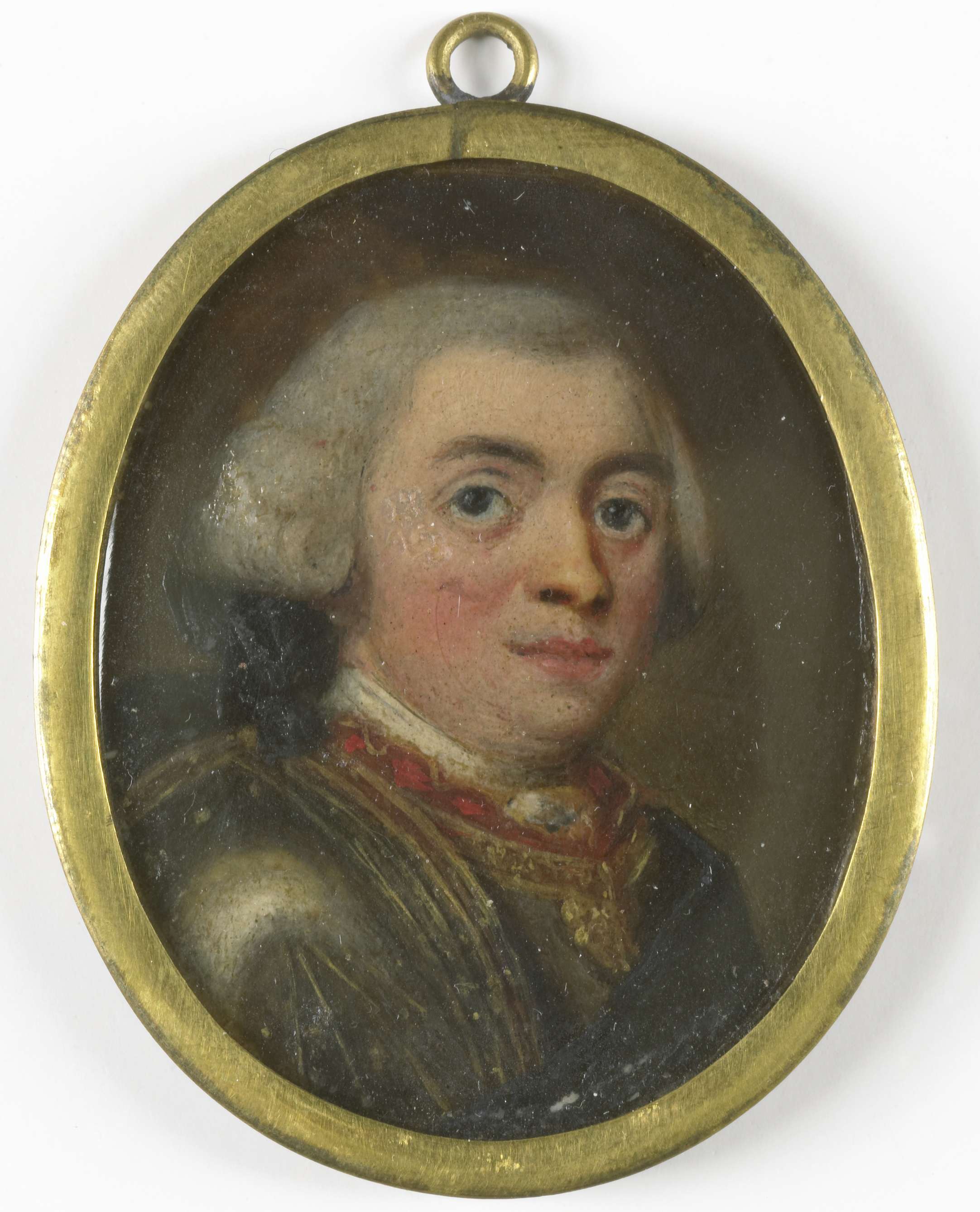 Portrait of Willem IV, prins van Oranje Nassau, carved in ivory by Unknown Artist