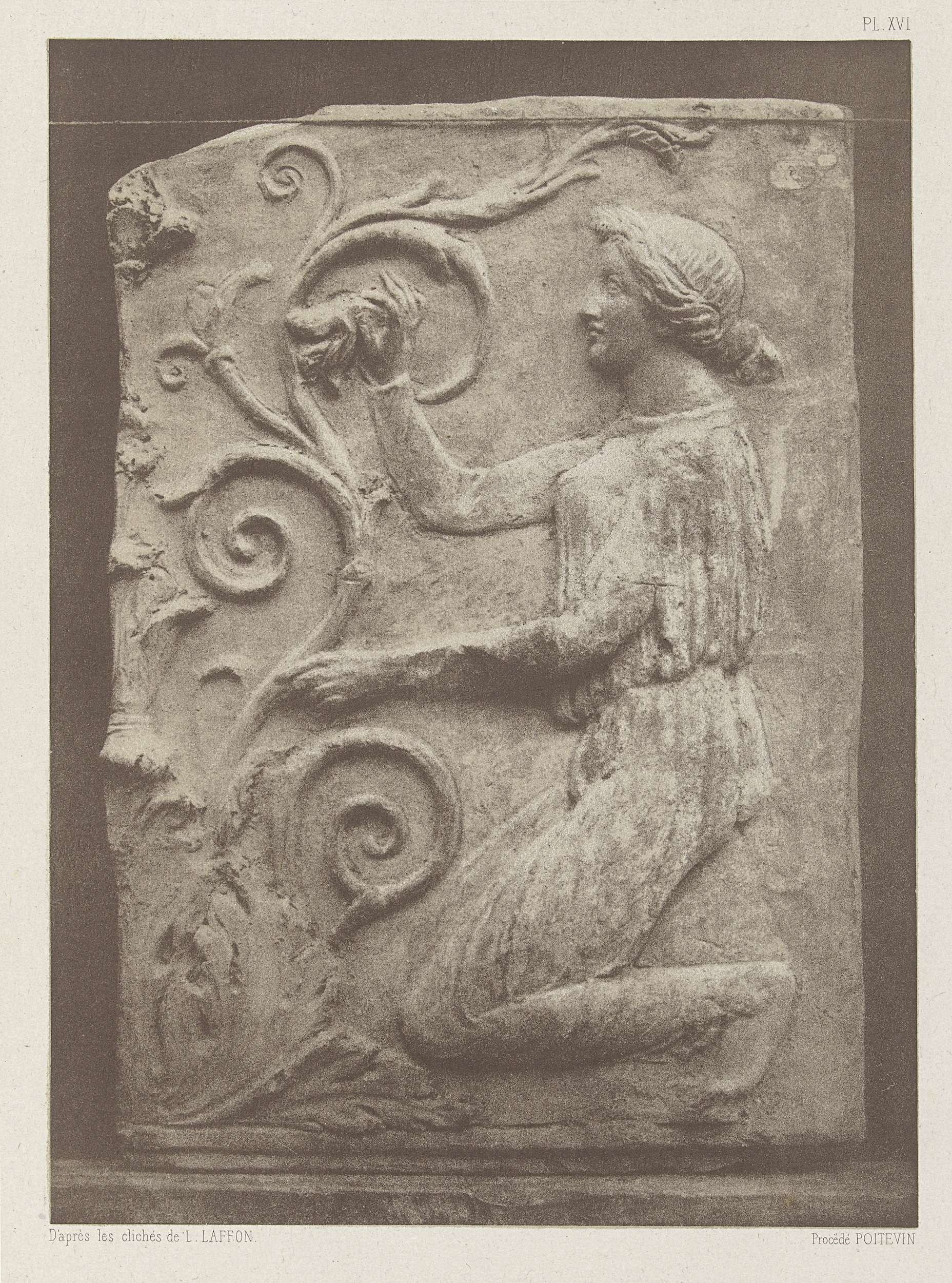 Reliëf uit het Musée Napoléon III van een knielende nymf by Louise Laffon, paper medium