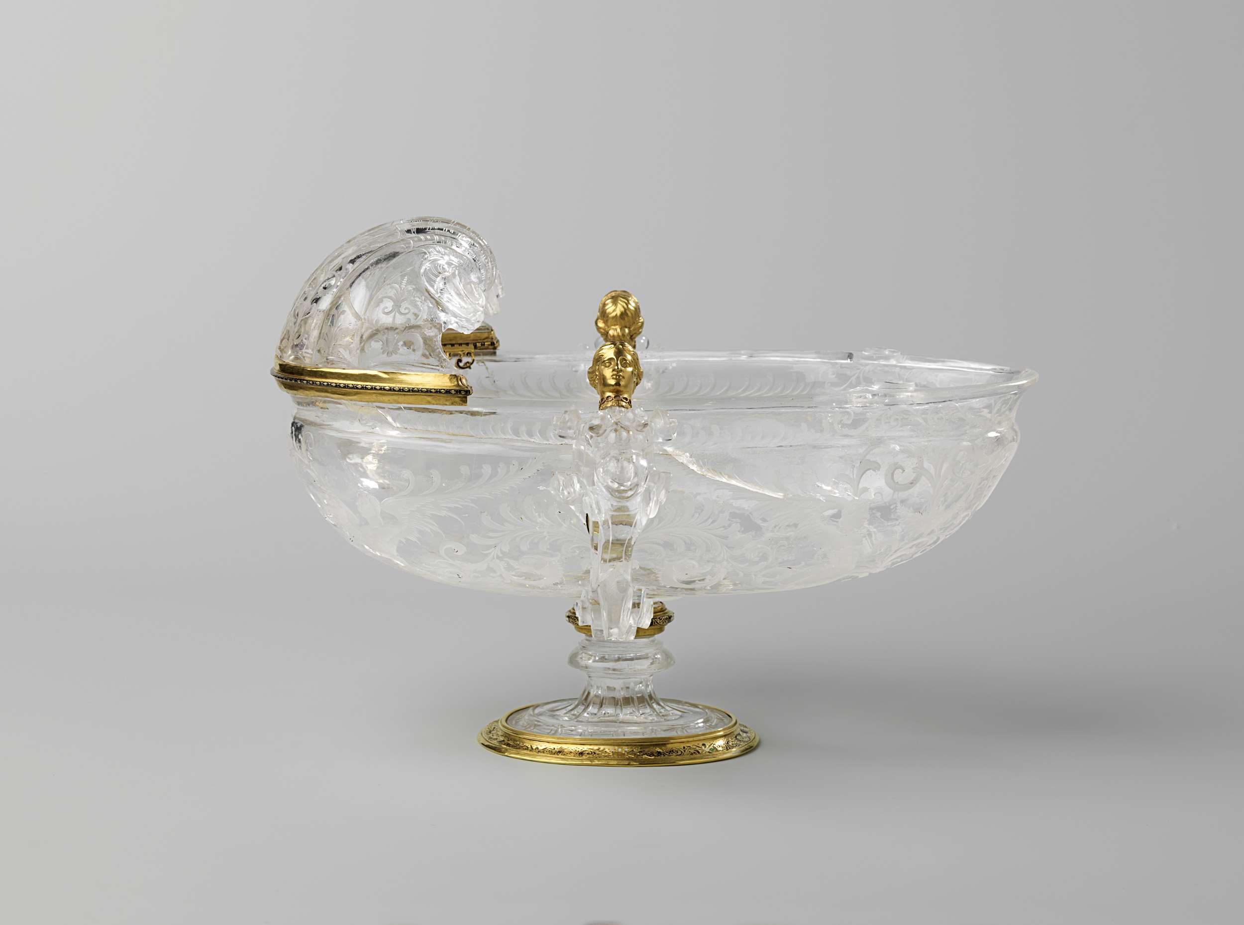 Footed dish made of enamel and gold by unknown artist