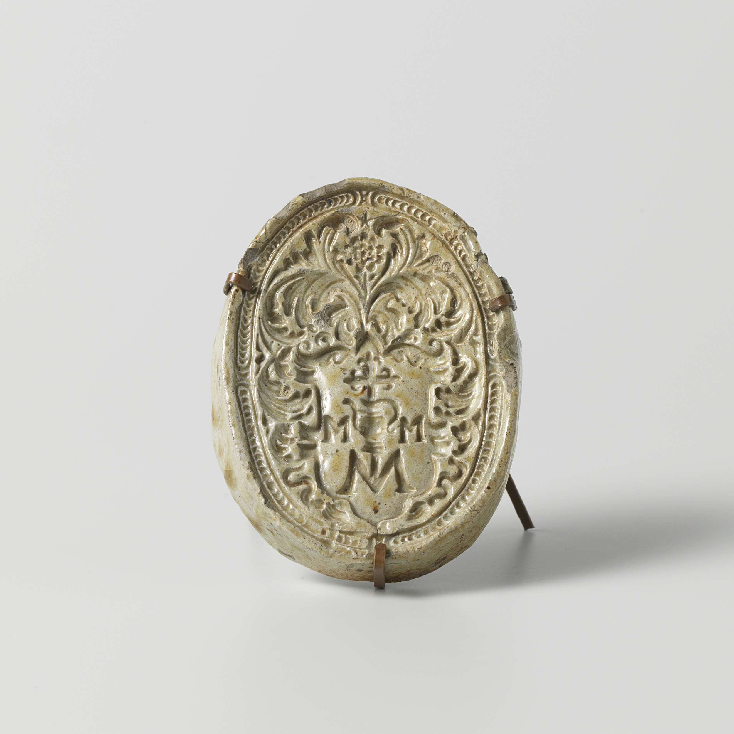 Relief decoration mould with escutcheon, stoneware, Unknown Artist