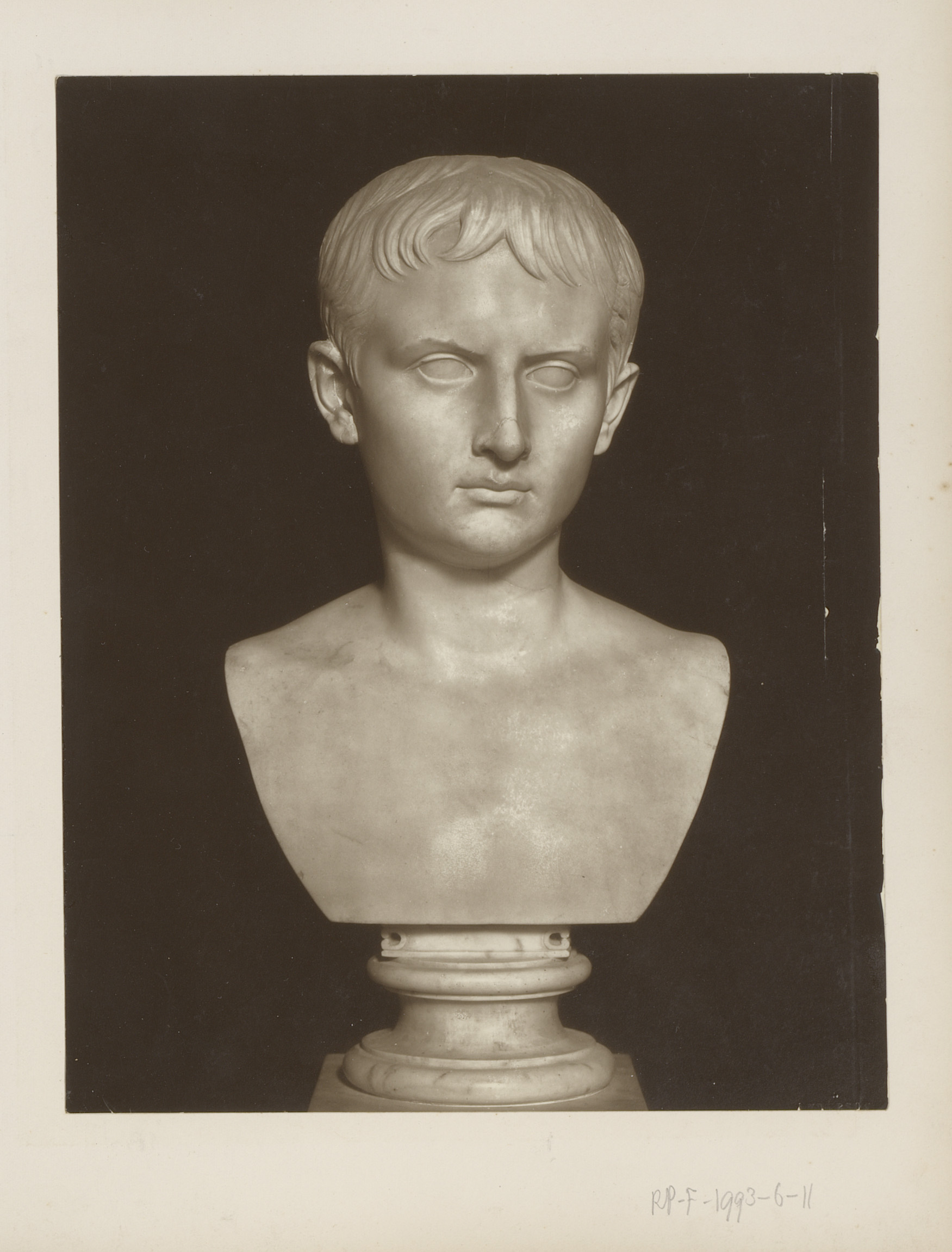 Buste van een jongeman, by James Anderson, public domain