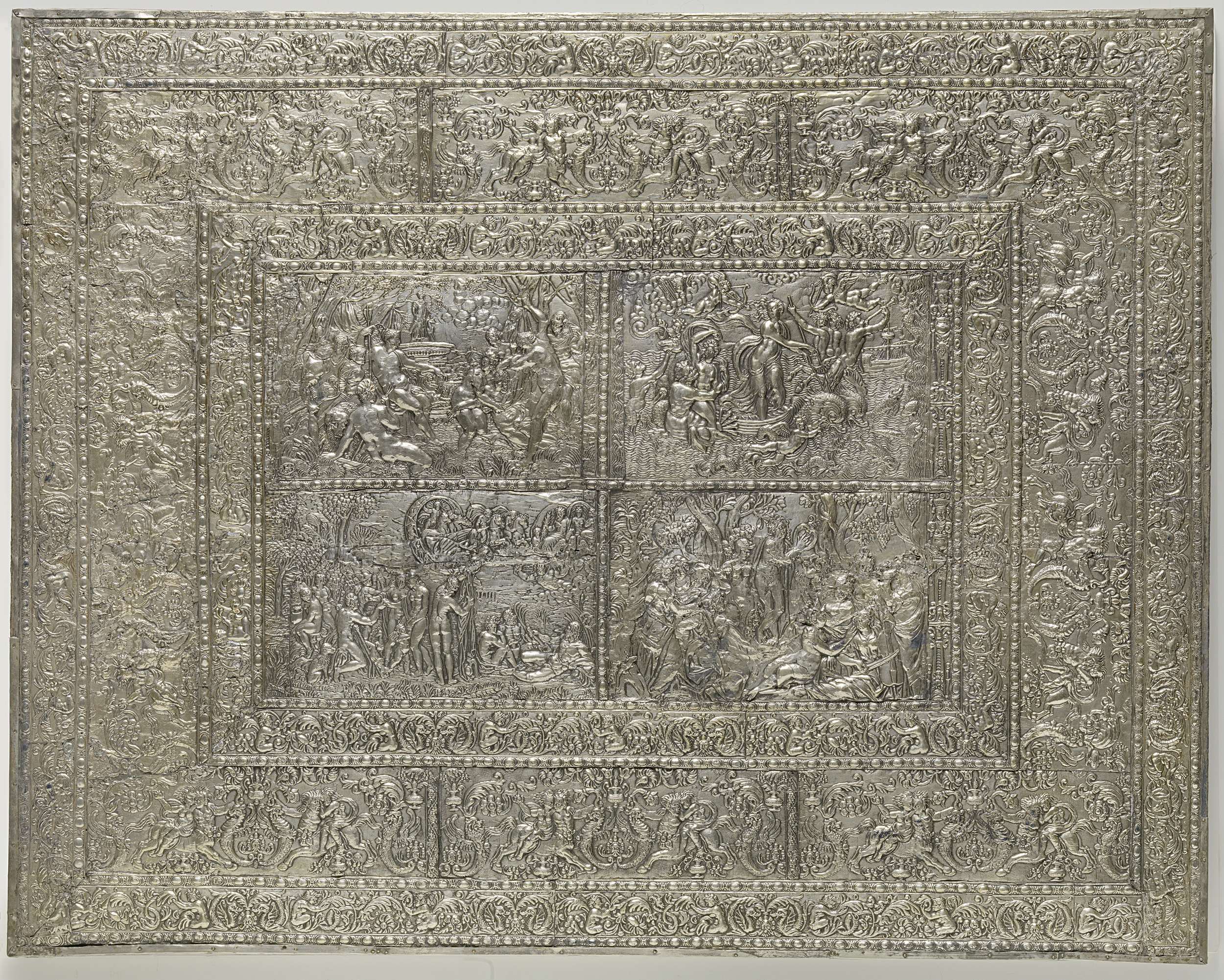 Schraagtafel van naaldhout belijmd met ebbenhout en zilver, by Unknown Artist, public domain