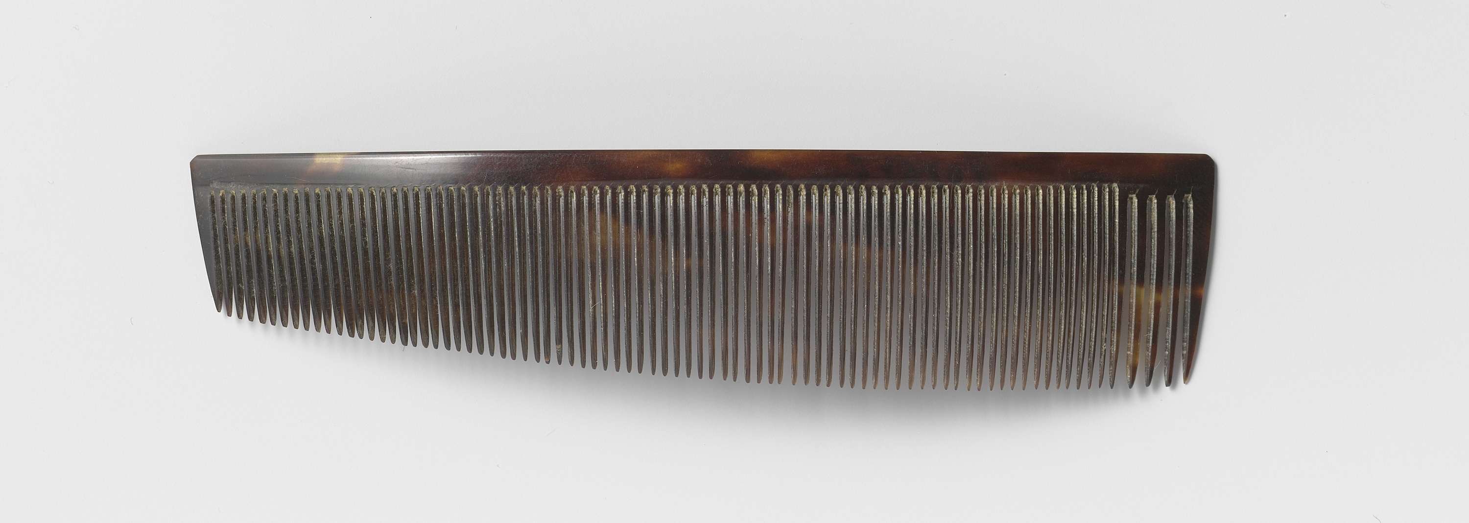 Victorian decorative art comb by unknown artist, made of imitation tortoiseshell