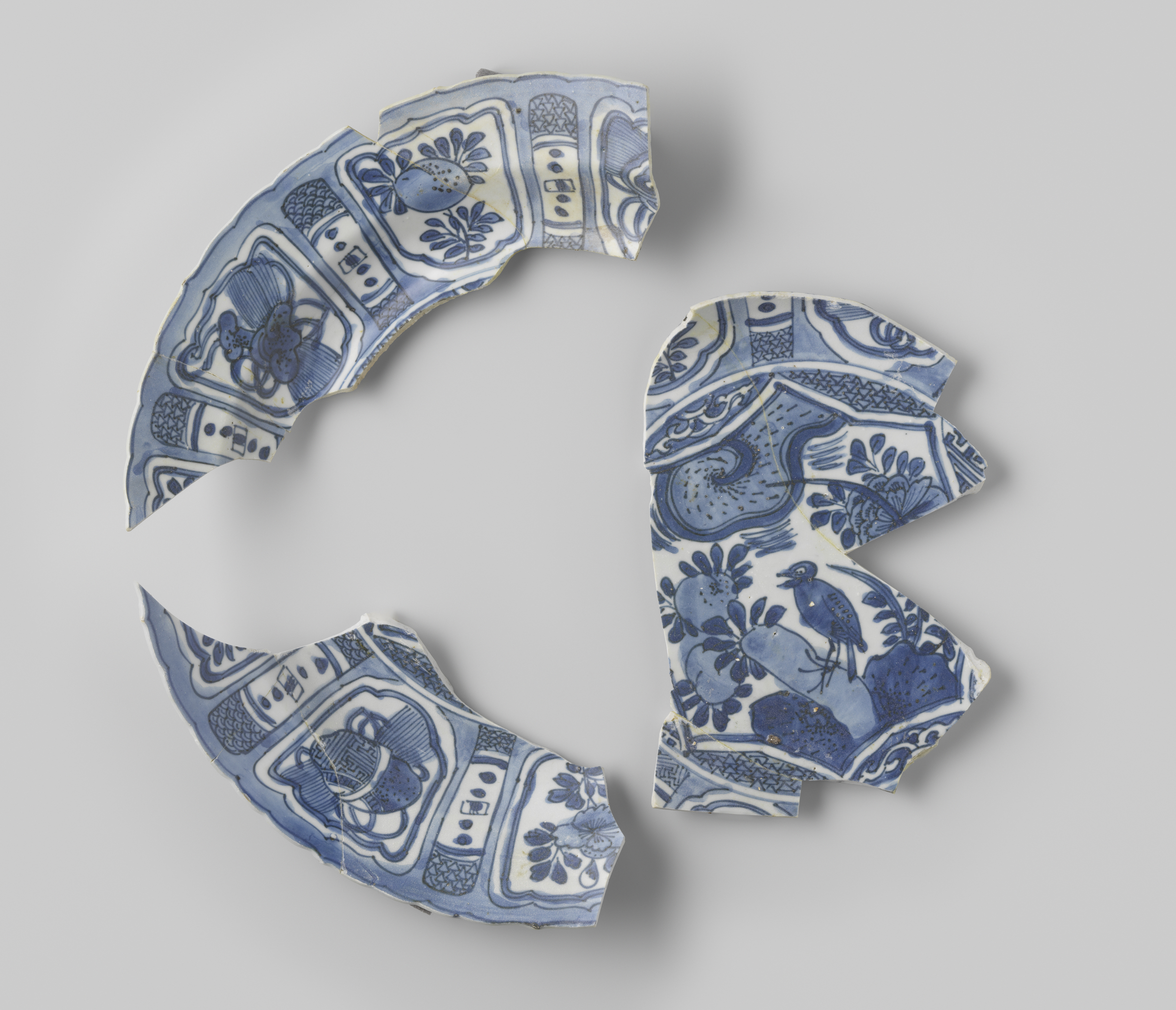 Shards of a plate from the VOC ship Witte Leeuw, bone medium, Unknown Artist