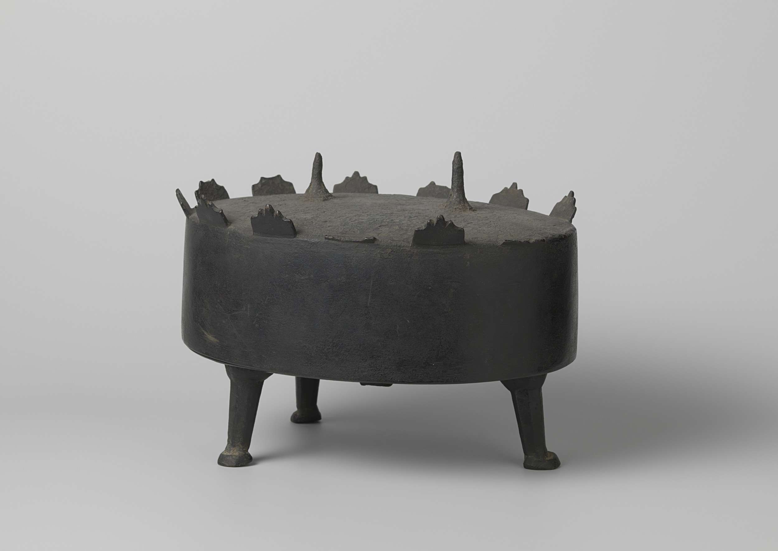 Pasteipot, by anoniem, public domain