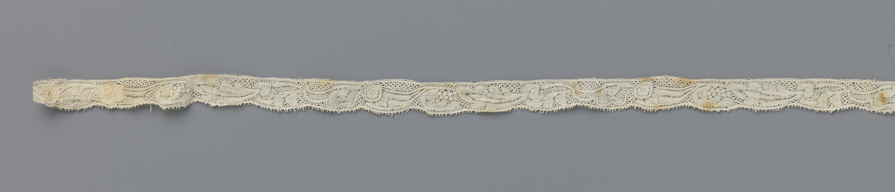 Lace work featuring five different leaves by Unknown Artist