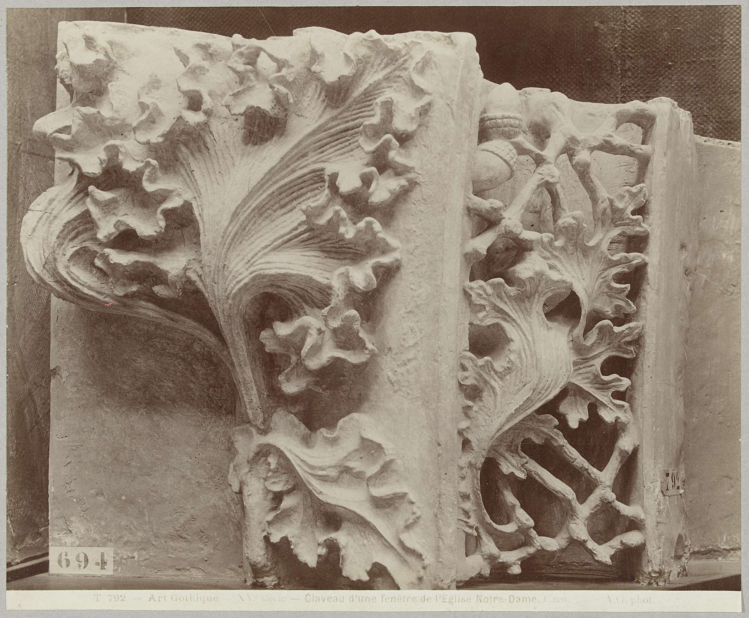 Archway of Église Saint-Sauveur te Caen, albumen print by Adolphe Giraudon