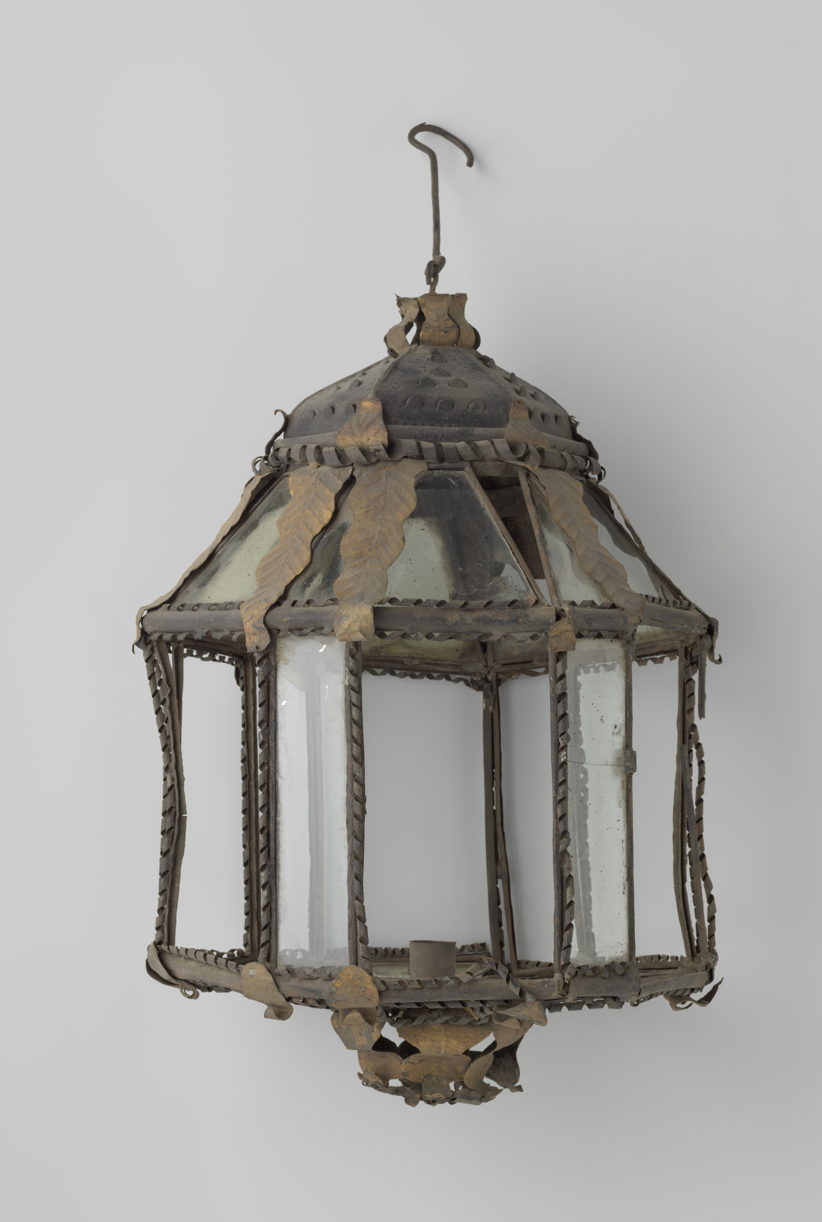 Baroque decorative art lamp by anoniem, featuring ornate details and warm tones.