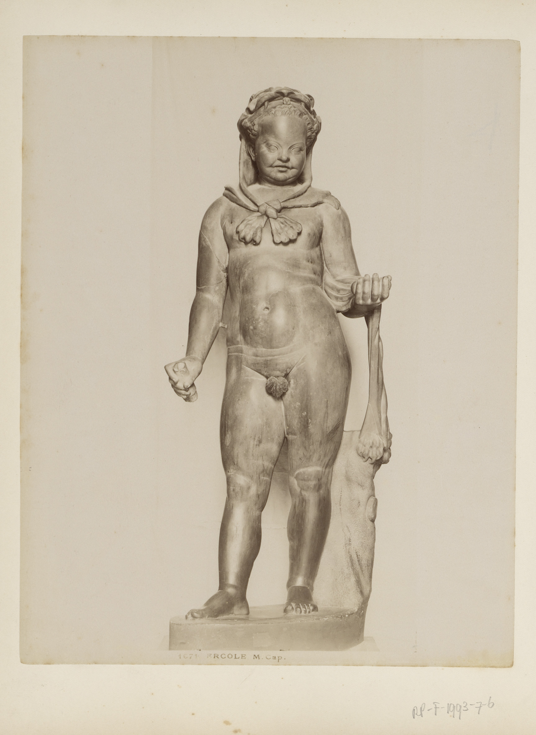 Sculptuur van Hercules als kind in de Capitolijnse Musea te Rome, by James Anderson, public domain