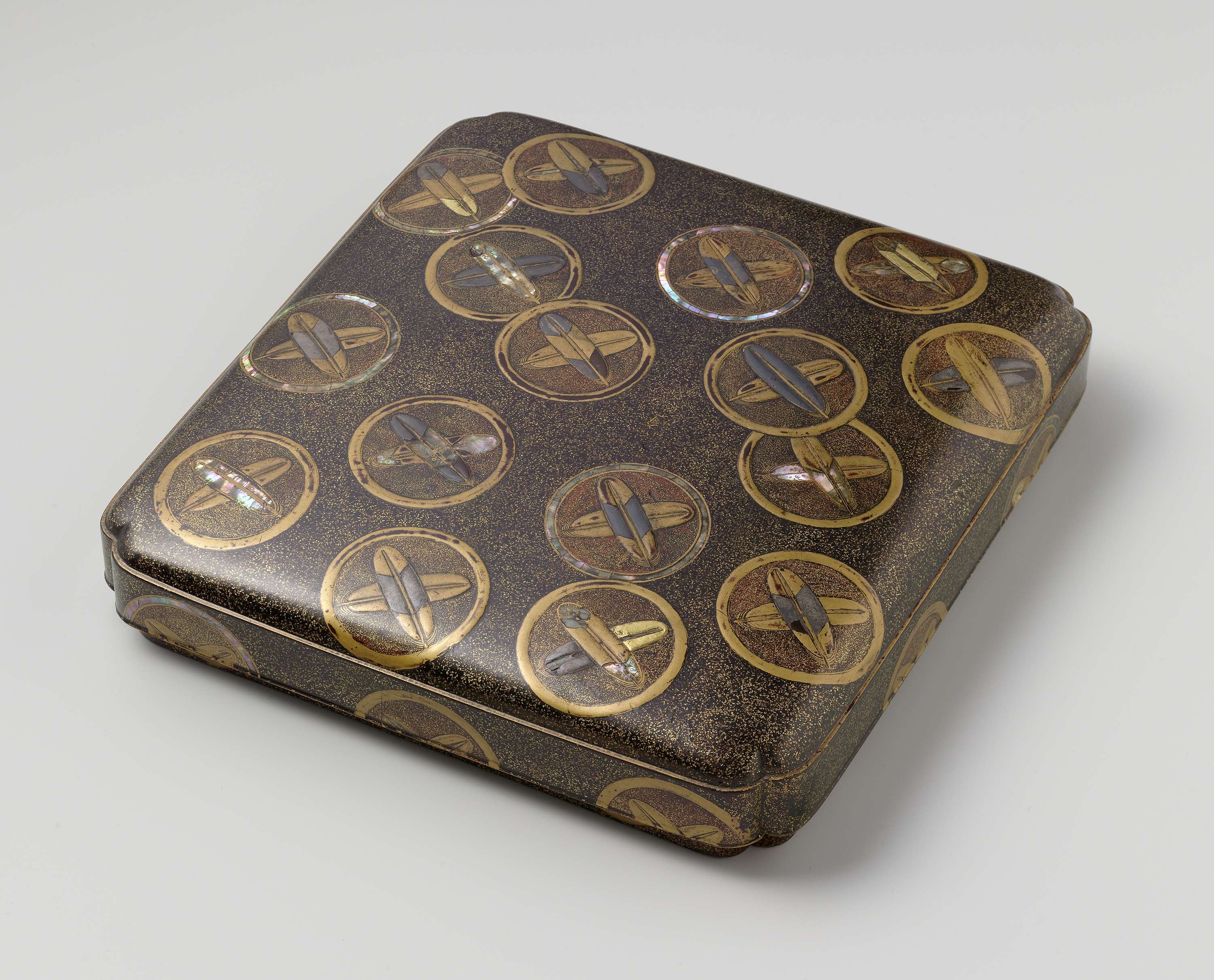 Writing box with clan emblems, wood, Unknown Artist