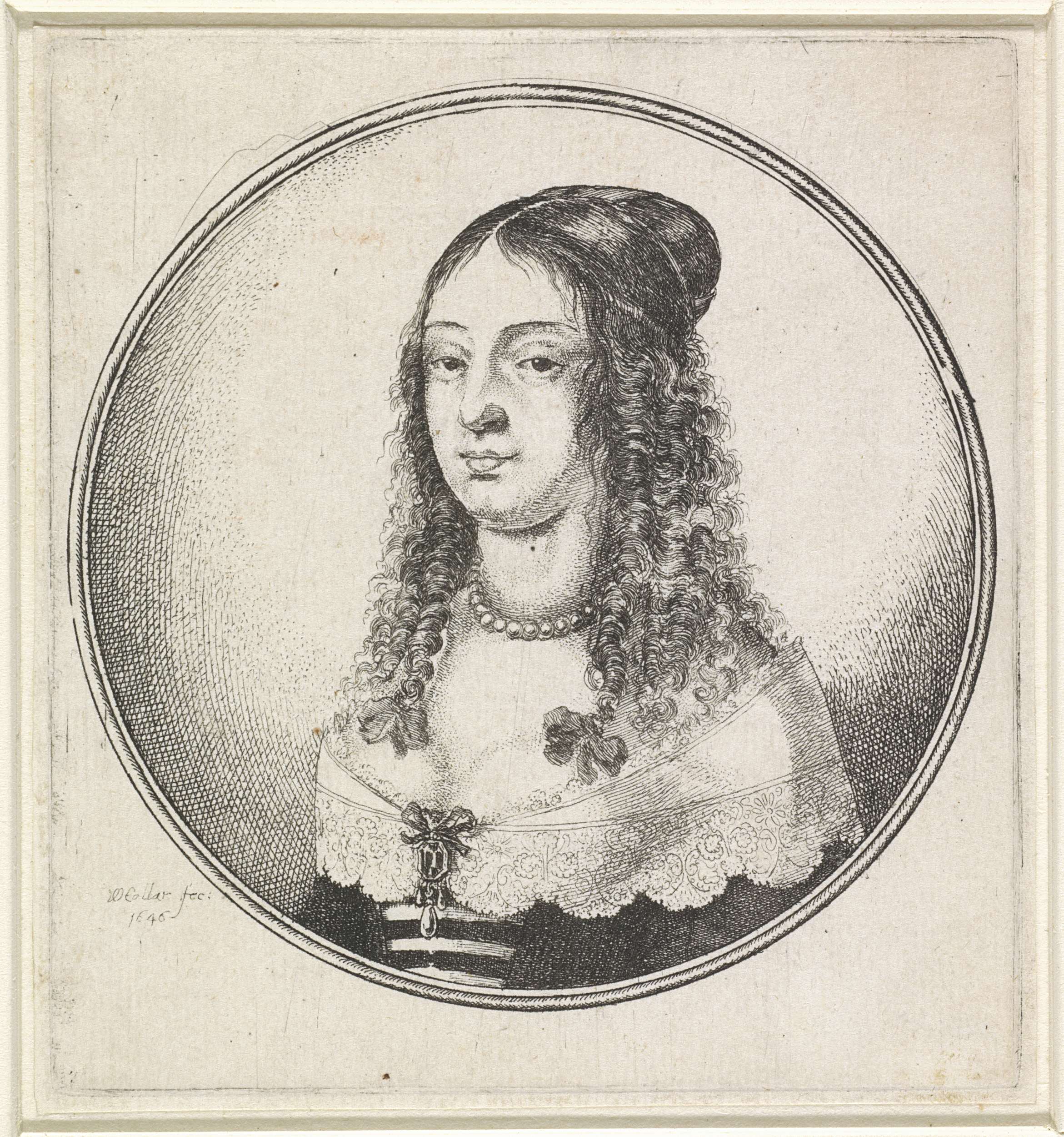 Portrait of a woman in a low-cut gown with a pearl necklace, etching by Wenceslaus Hollar