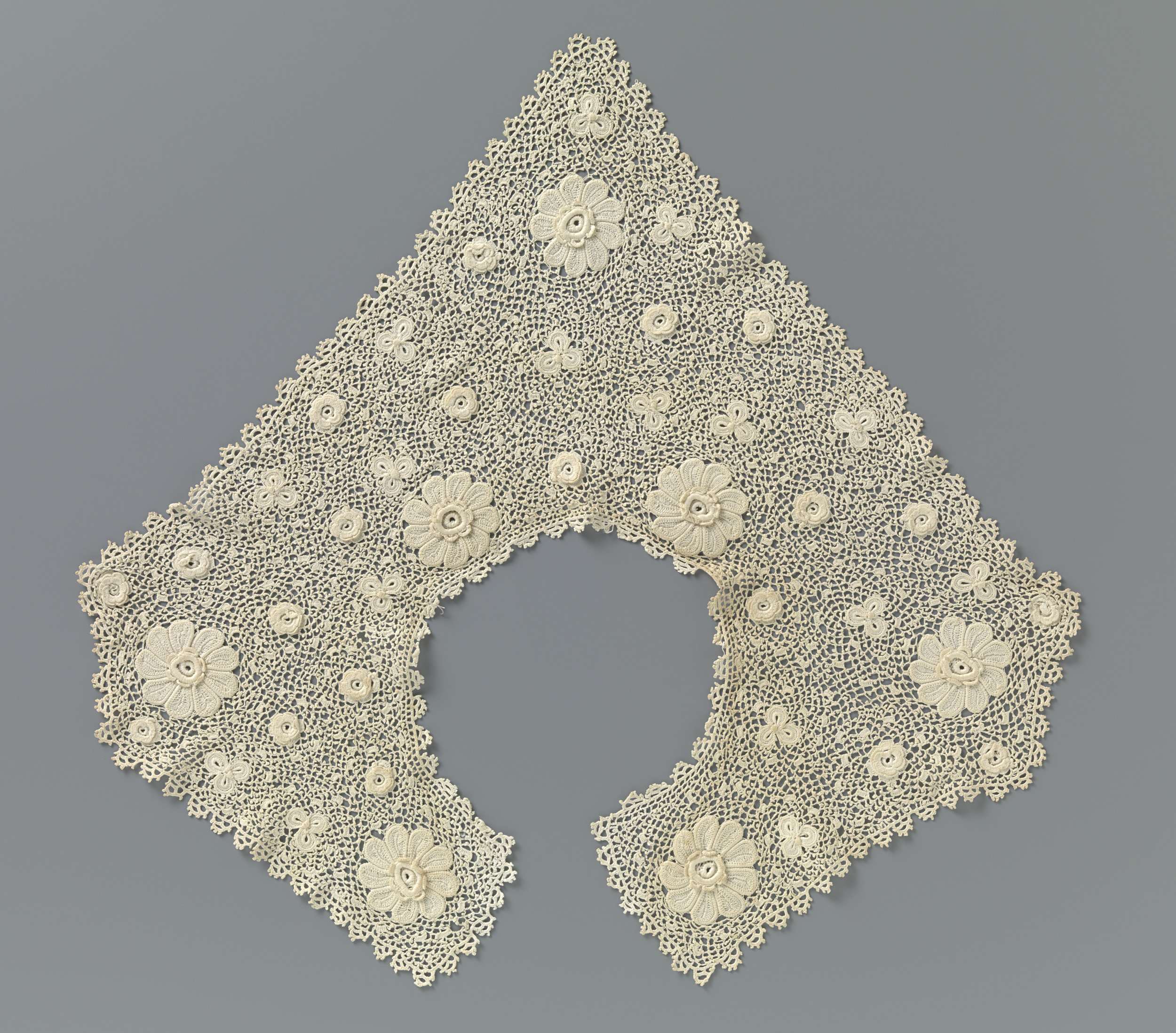 Intricate lace trim with rosette flowers, textile by Unknown Artist