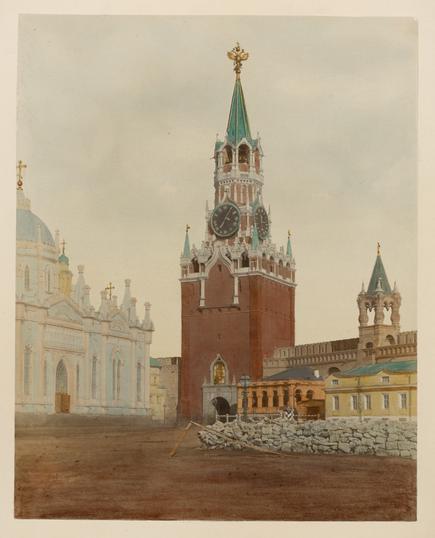 Spasskii vorot v Kremle 2, by J. Daziaro, public domain