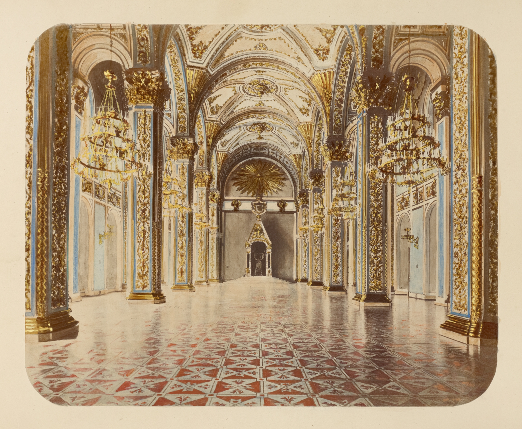 Andreevskii zal, by J. Daziaro, public domain