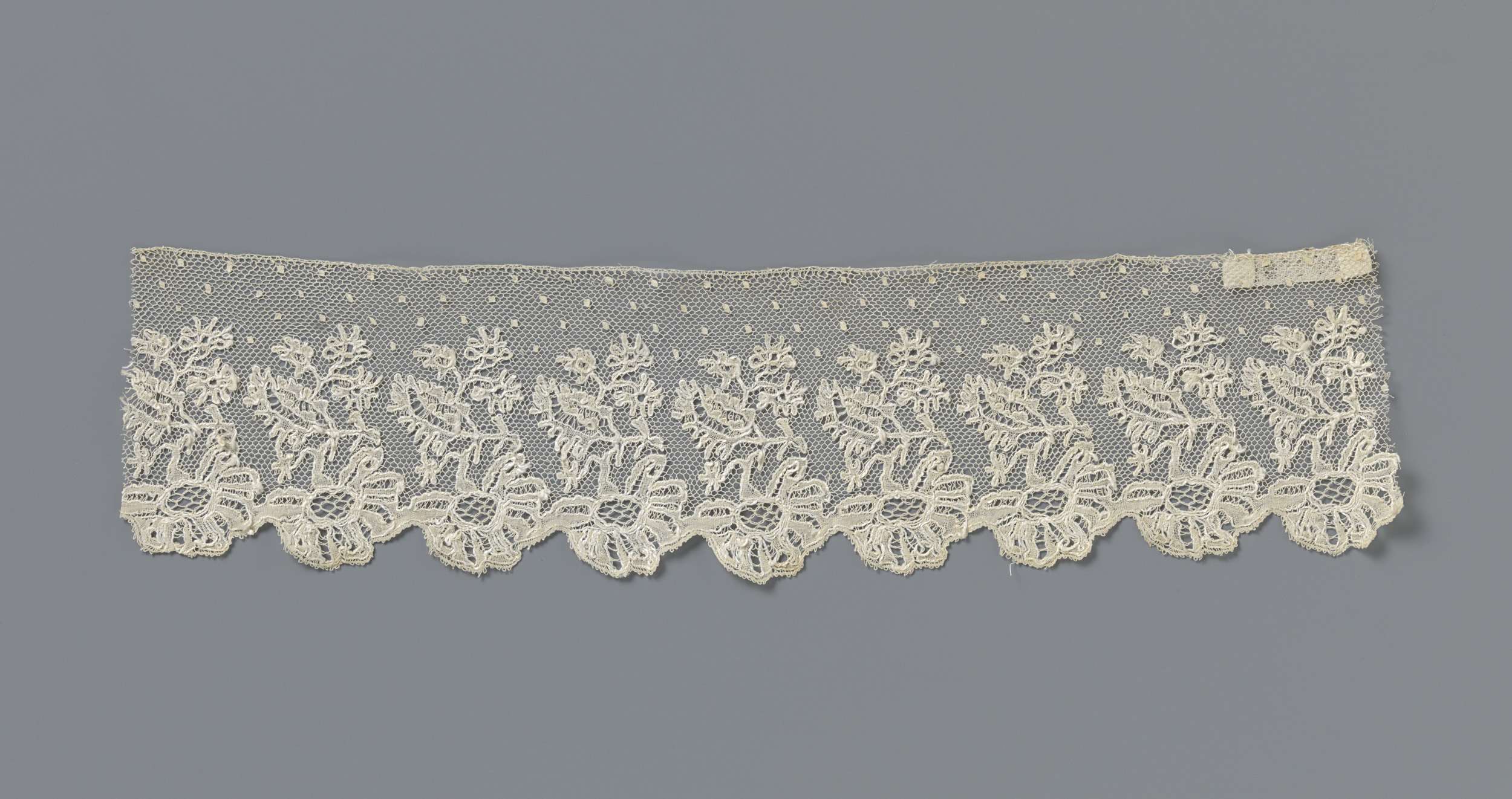 Delicate lacework with floral motifs by Unknown Artist