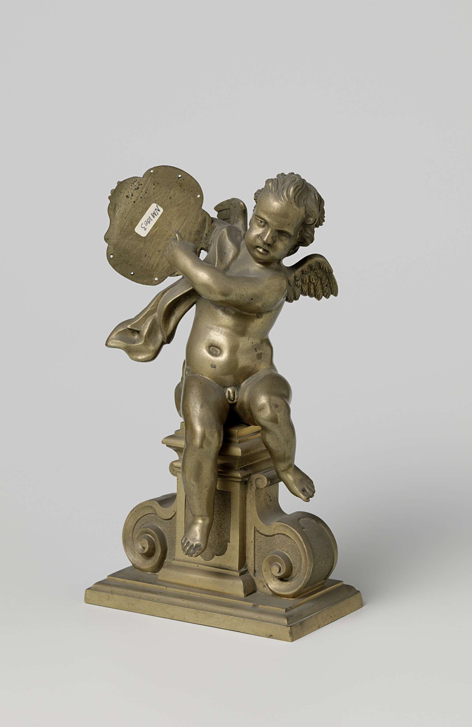 Engel op sokkel, by Unknown Artist, public domain