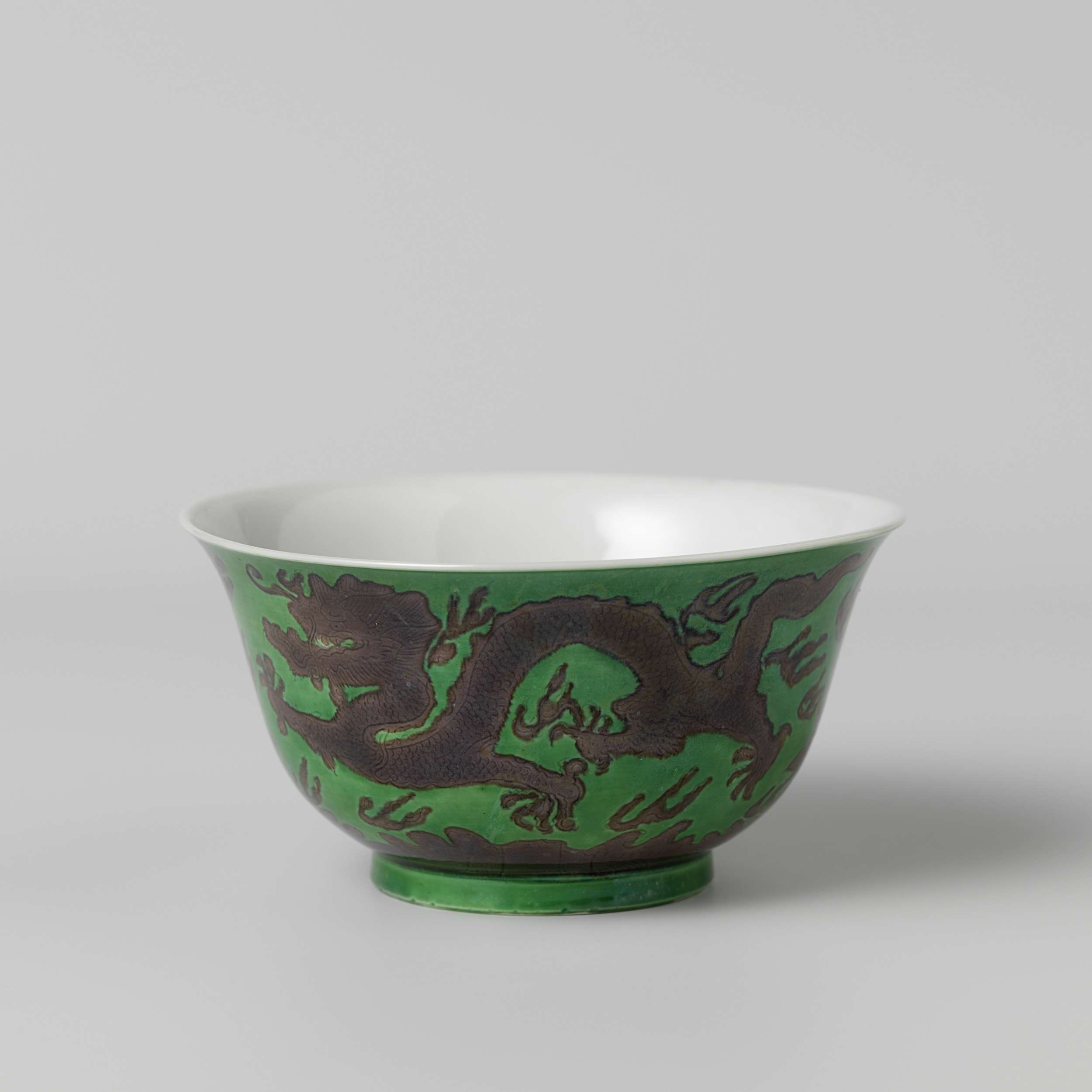 Porcelain bowl with dragons chasing pearls, unknown artist