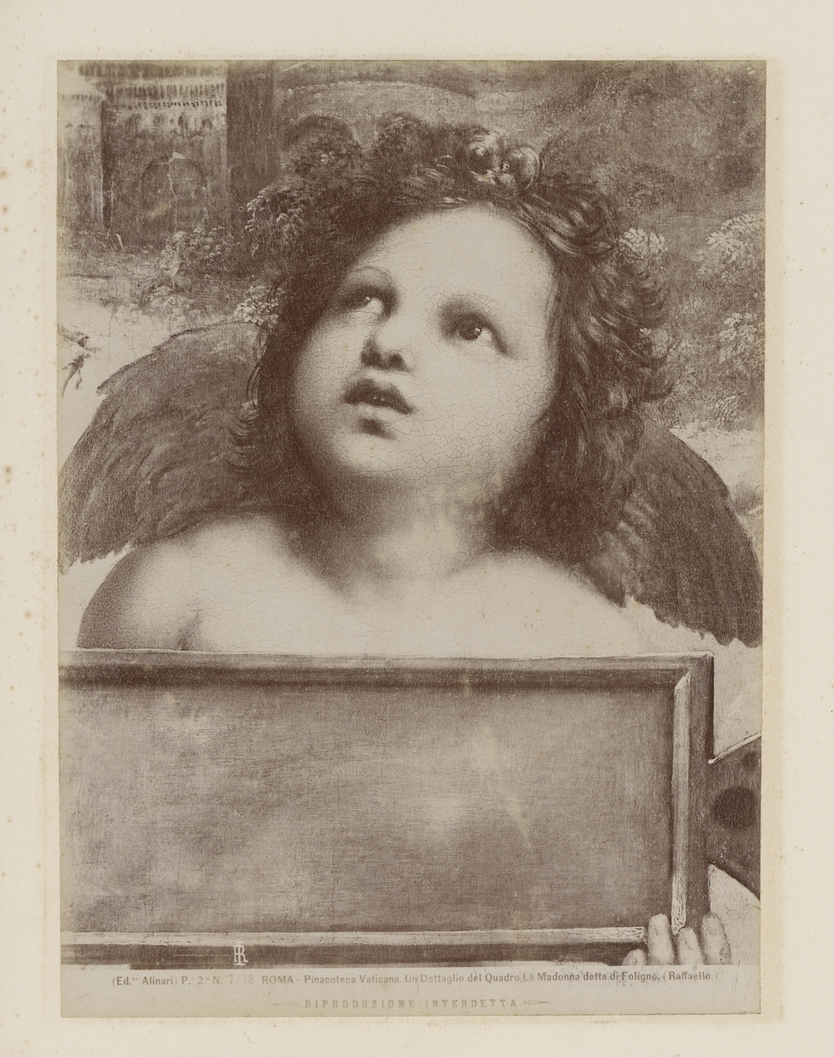Fotoreproductie van een detail van de Madonna van Foligno door Rafaël, Vaticaan, by Fratelli Alinari, public domain