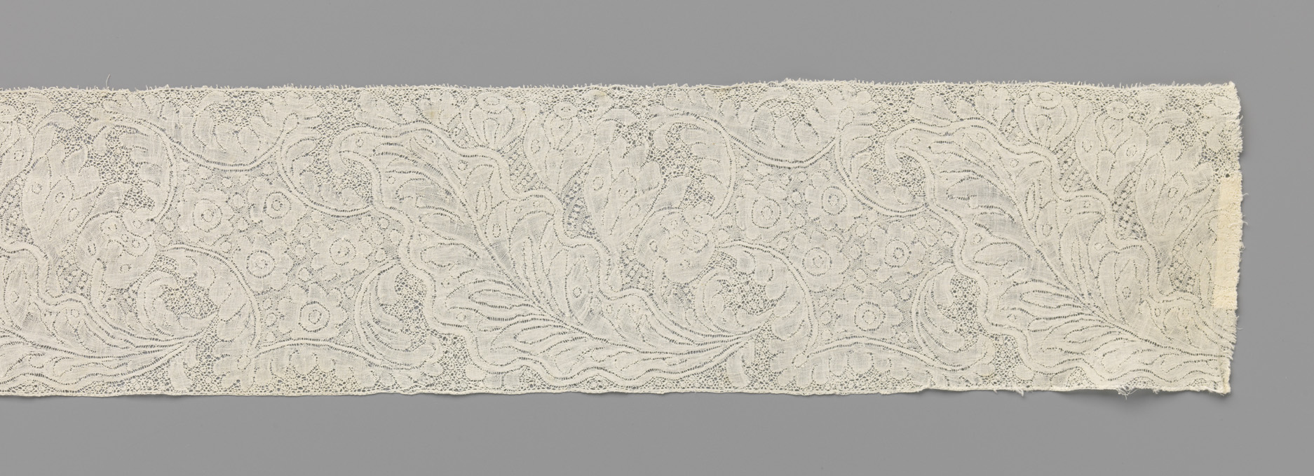 Lace work featuring leaves and seven-pointed cartouches by Unknown Artist