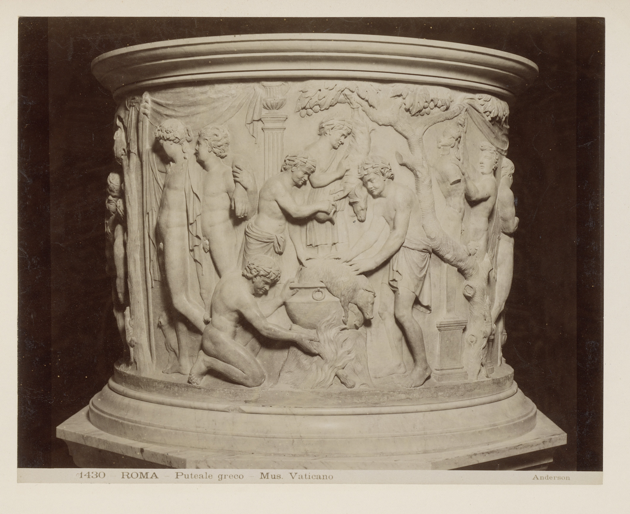 Reliëf van een bacchanaal, Vaticaan, by James Anderson, public domain