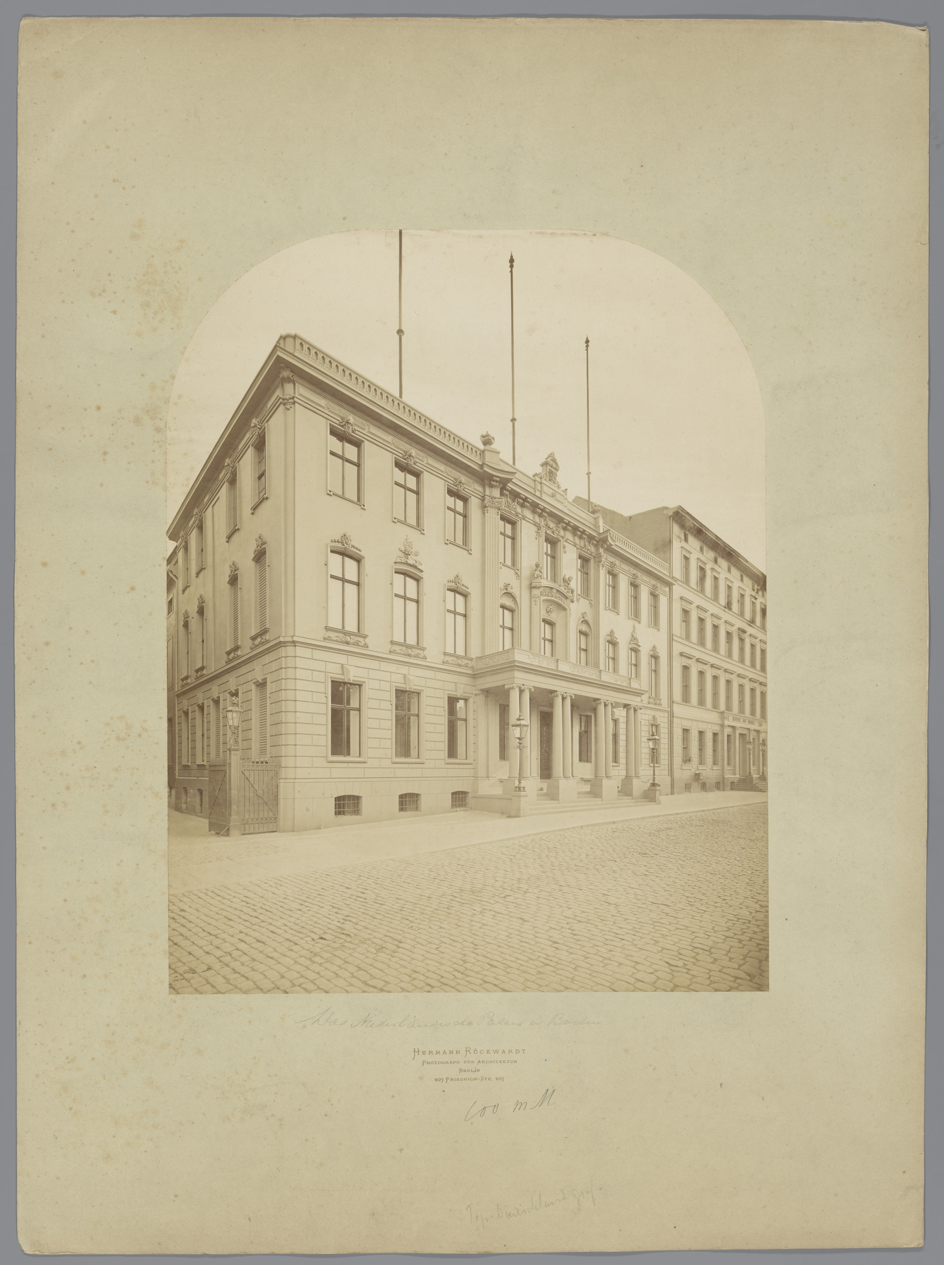 Landscape of Het Niederländische Palais te Berlijn by Hermann Rückwardt, albumen print