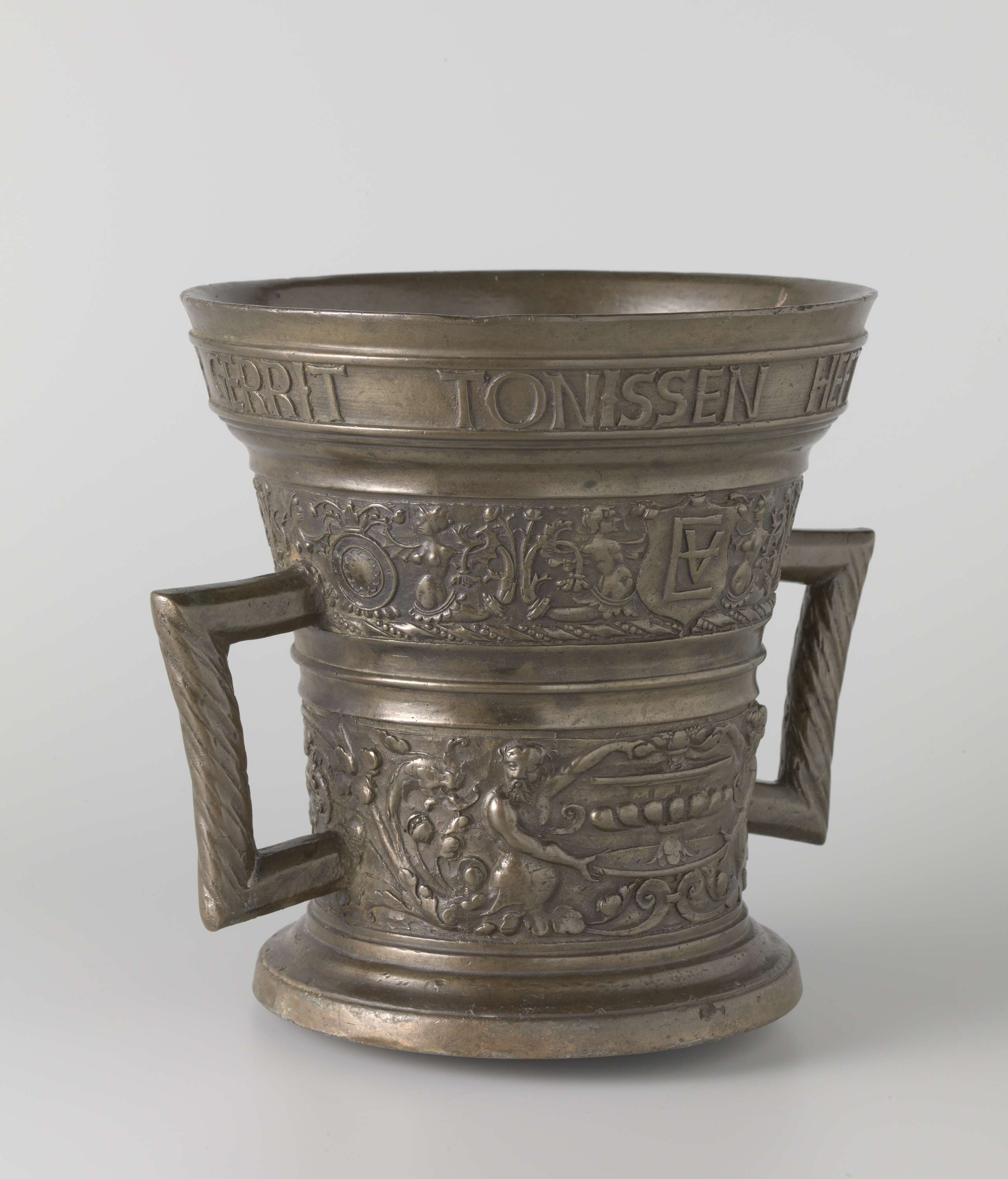 Still life featuring a vase with inscriptions, by Willem Wegewart, 1568