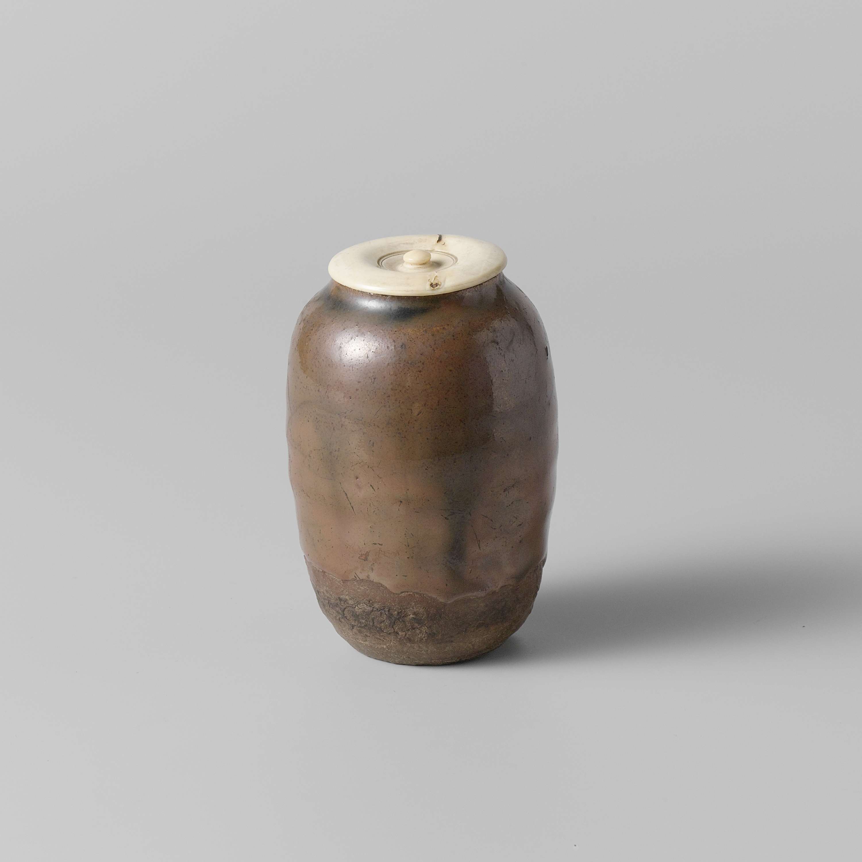 Tea caddy with a golden-brown glaze, unknown artist, decorative art
