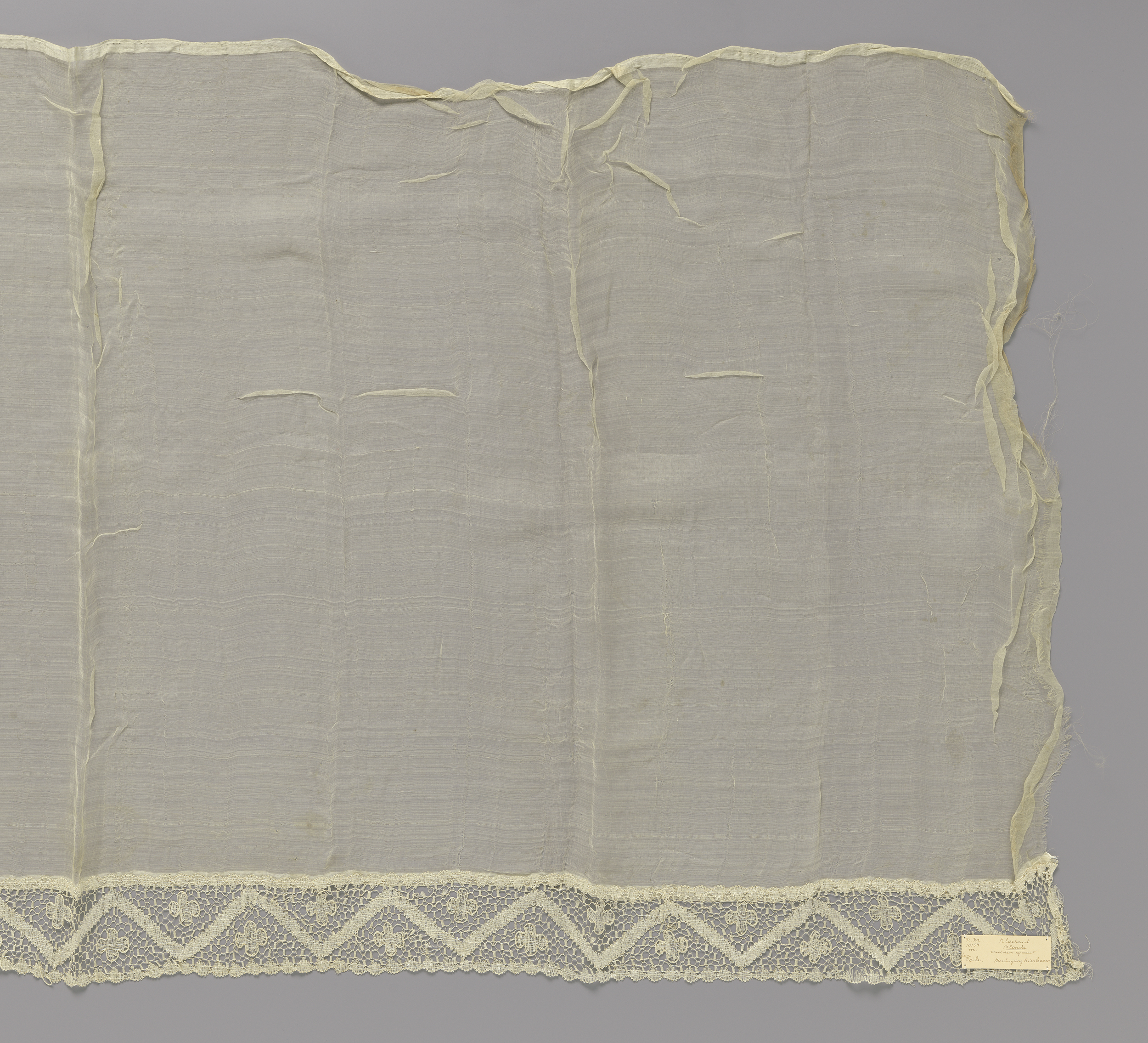 Lace textile by Unknown Artist, featuring kloskant and zigzag patterns