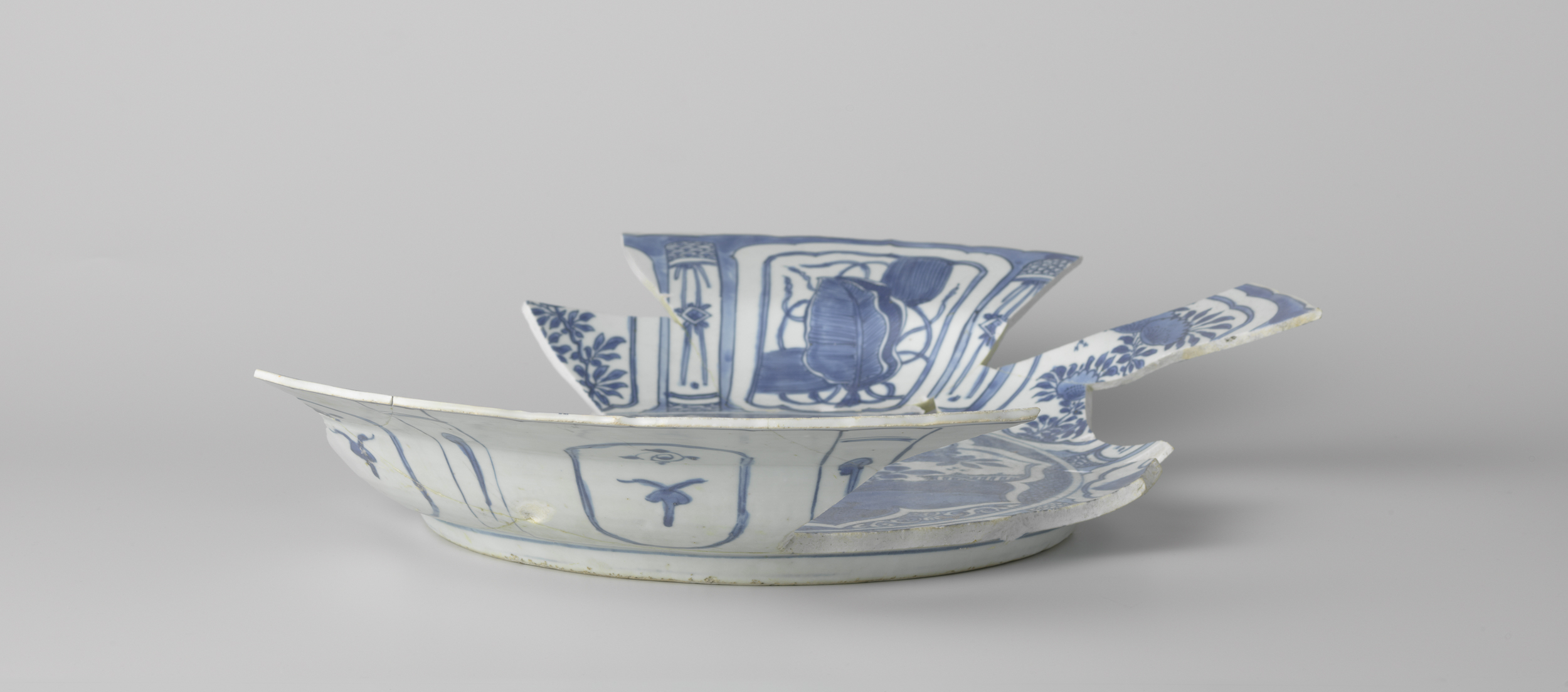 Porcelain fragment with cobalt decoration by Unknown Artist
