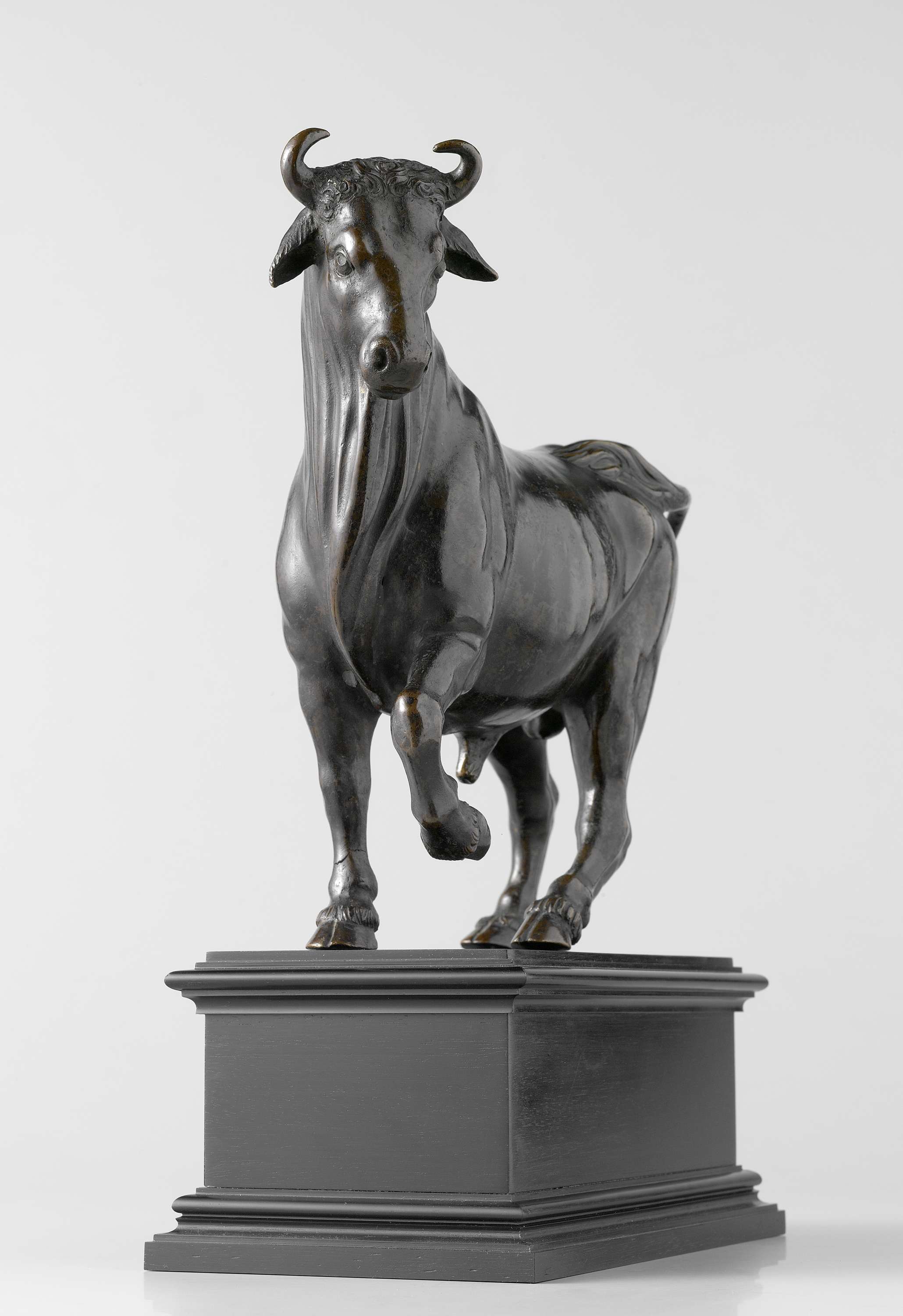 Stier, by Giambologna, public domain