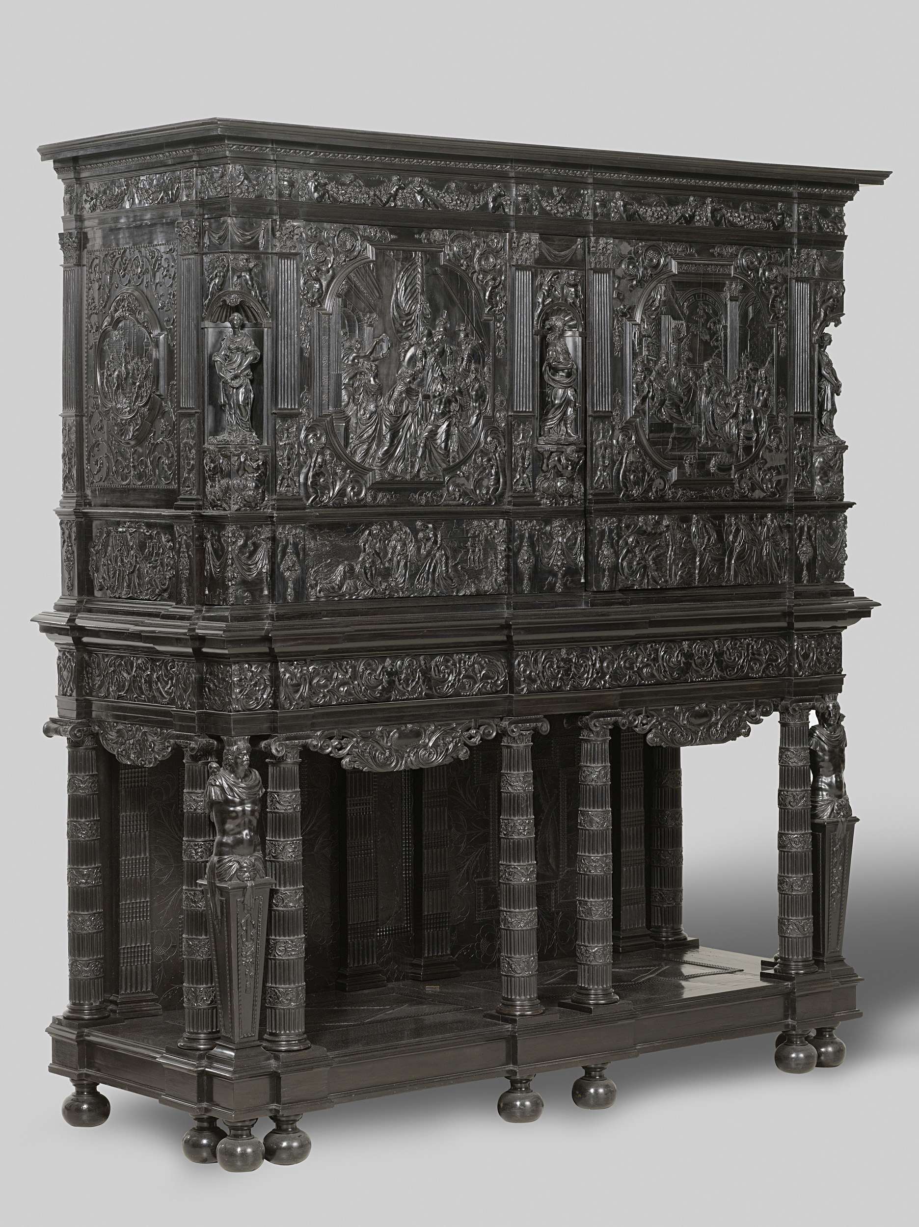 Cabinet, by Pierre Gole, public domain