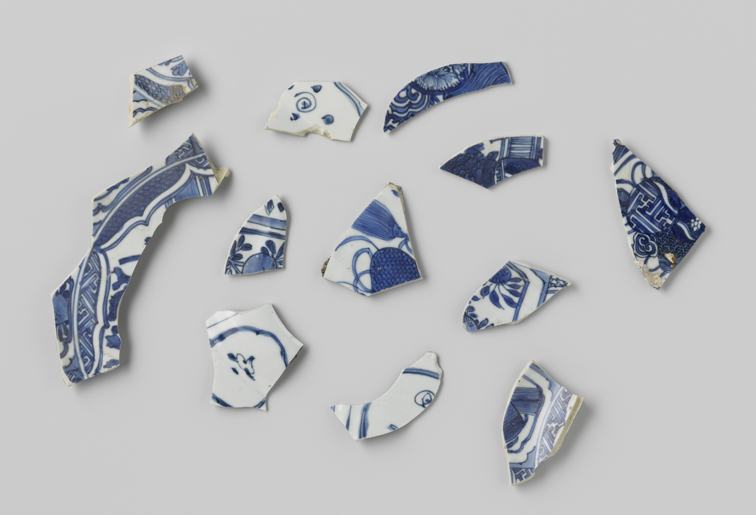 Fragments of porcelain from the V.O.C. ship Witte Leeuw, bone medium, Unknown Artist