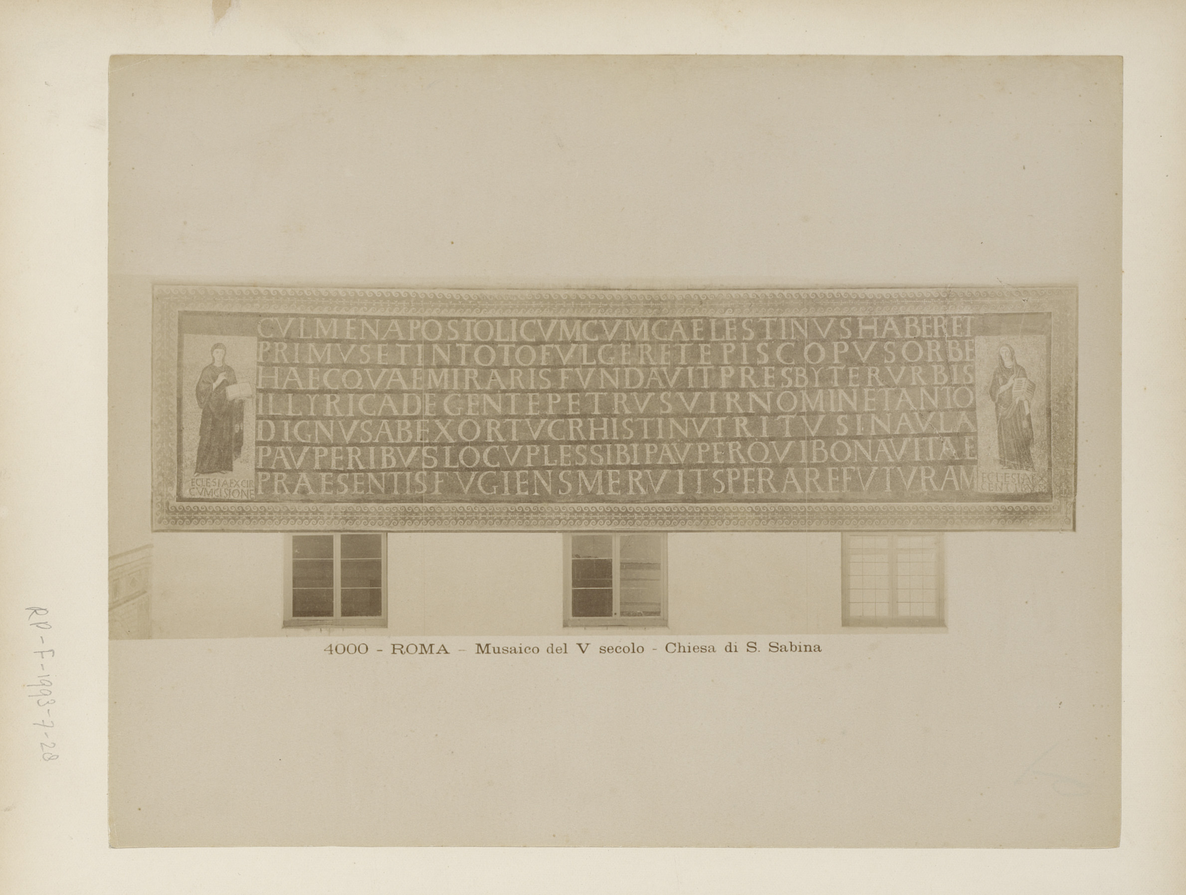 Fotoreproductie van mozaïek uit de vijfde eeuw in de Santa Sabina te Rome, by James Anderson, public domain