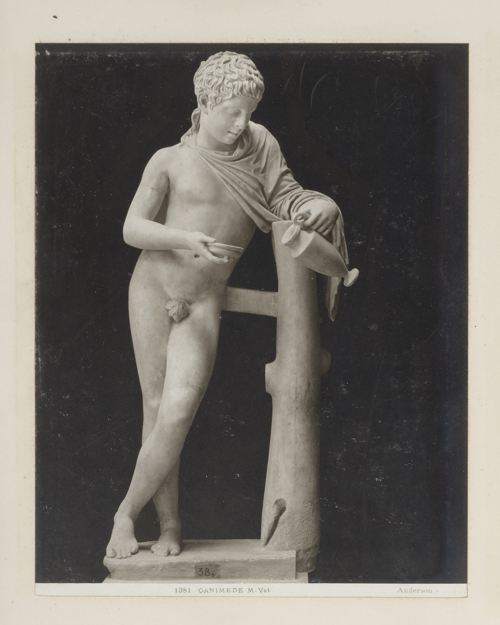 Sculptuur van Ganymedes, Vaticaan, by James Anderson, public domain