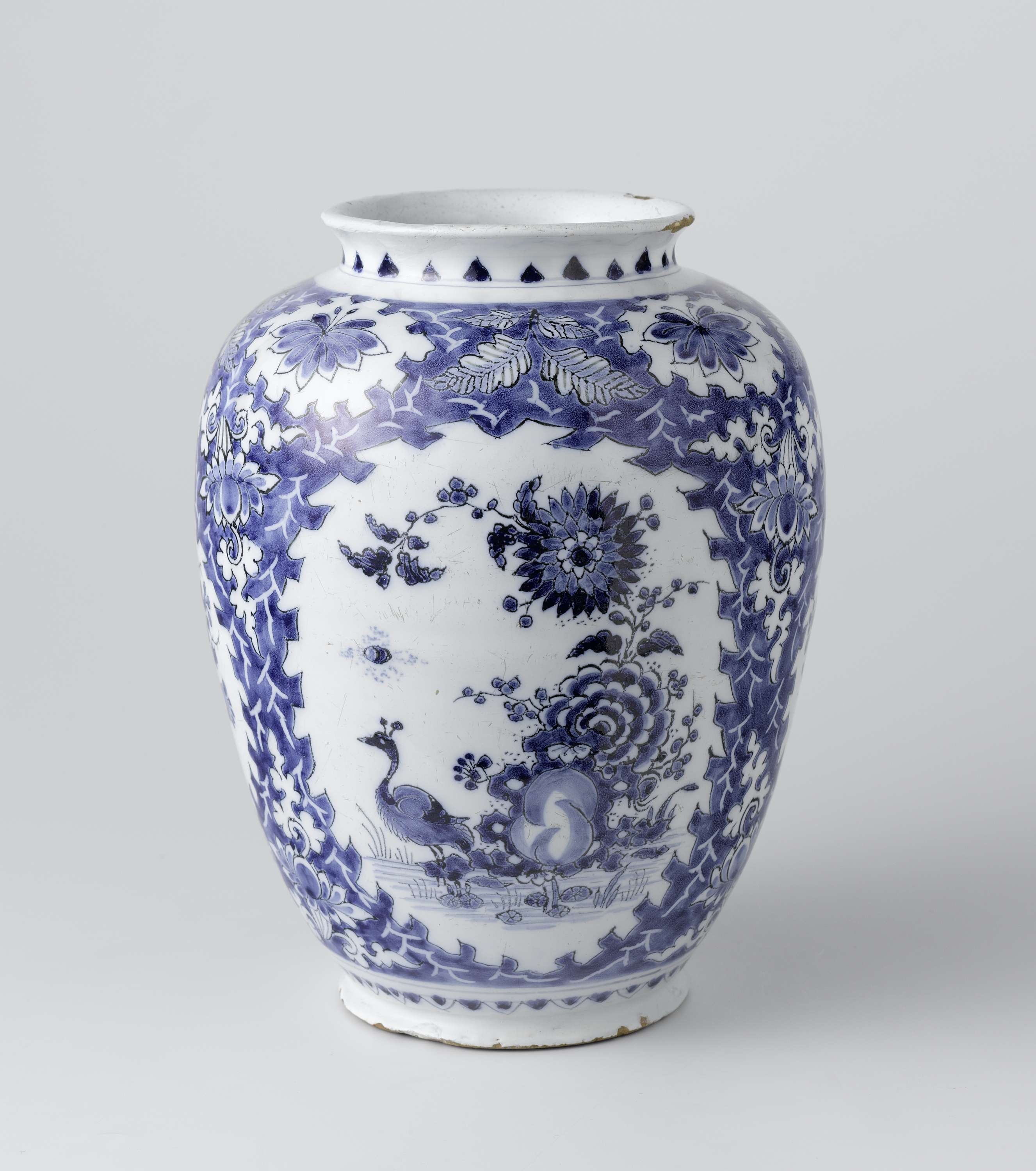 Still life earthenware jar by Het Moriaanshooft