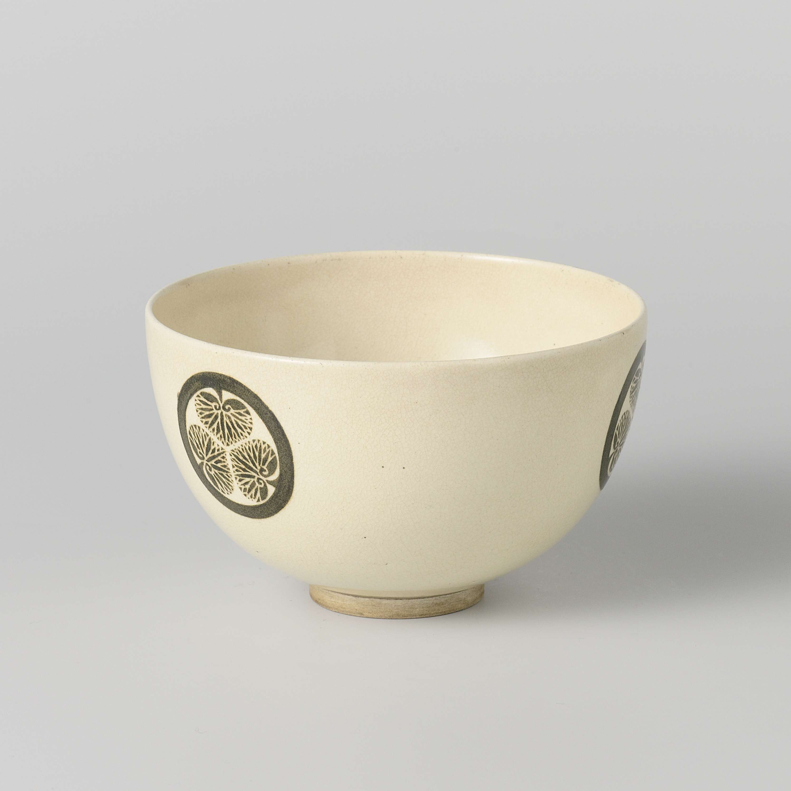 Kyoyaki bowl with a family emblem and three hollyhock leaves, ceramic, Unknown Artist