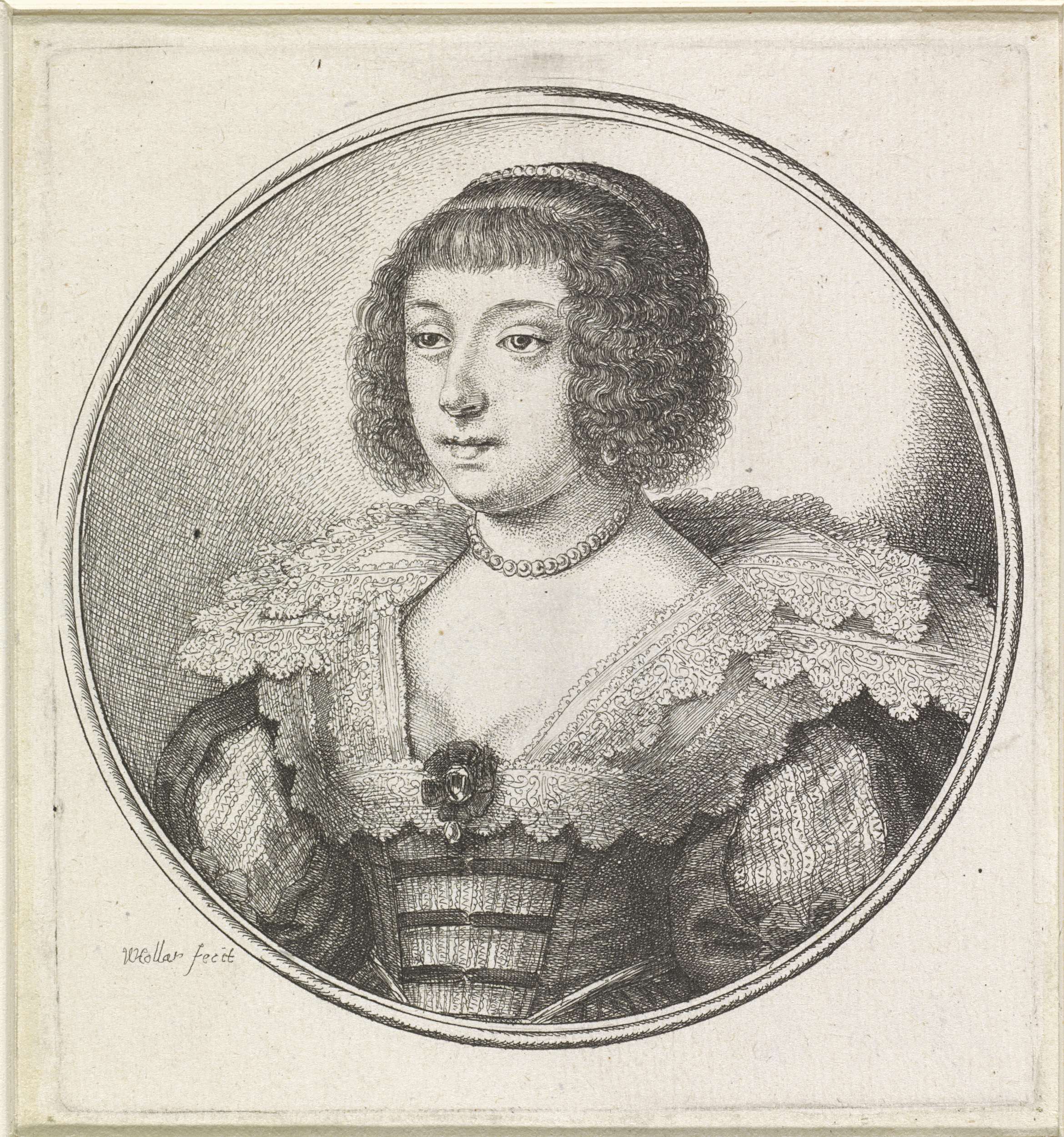 Etching by Wenceslaus Hollar of a woman with a lace collar and pearl necklace