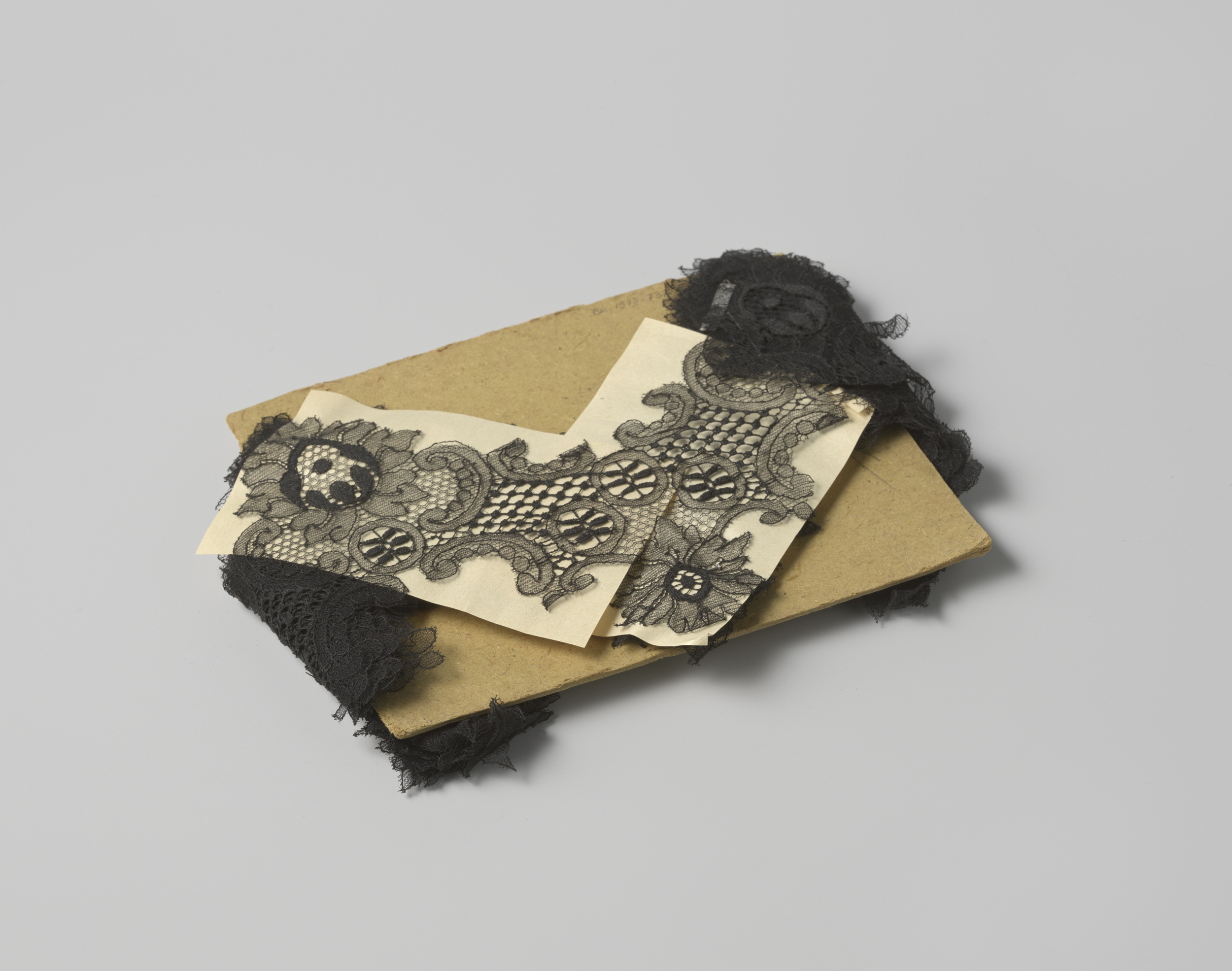 Decorative art featuring lace with leaf motifs by Gustav Schnitzler