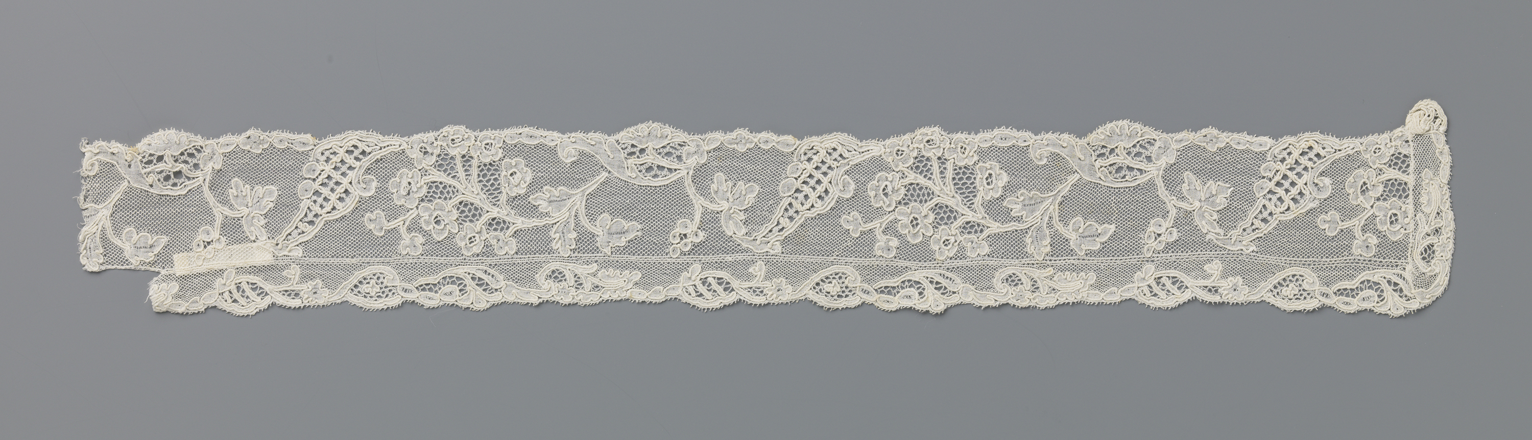 Delicate lacework featuring floral motifs by Unknown Artist