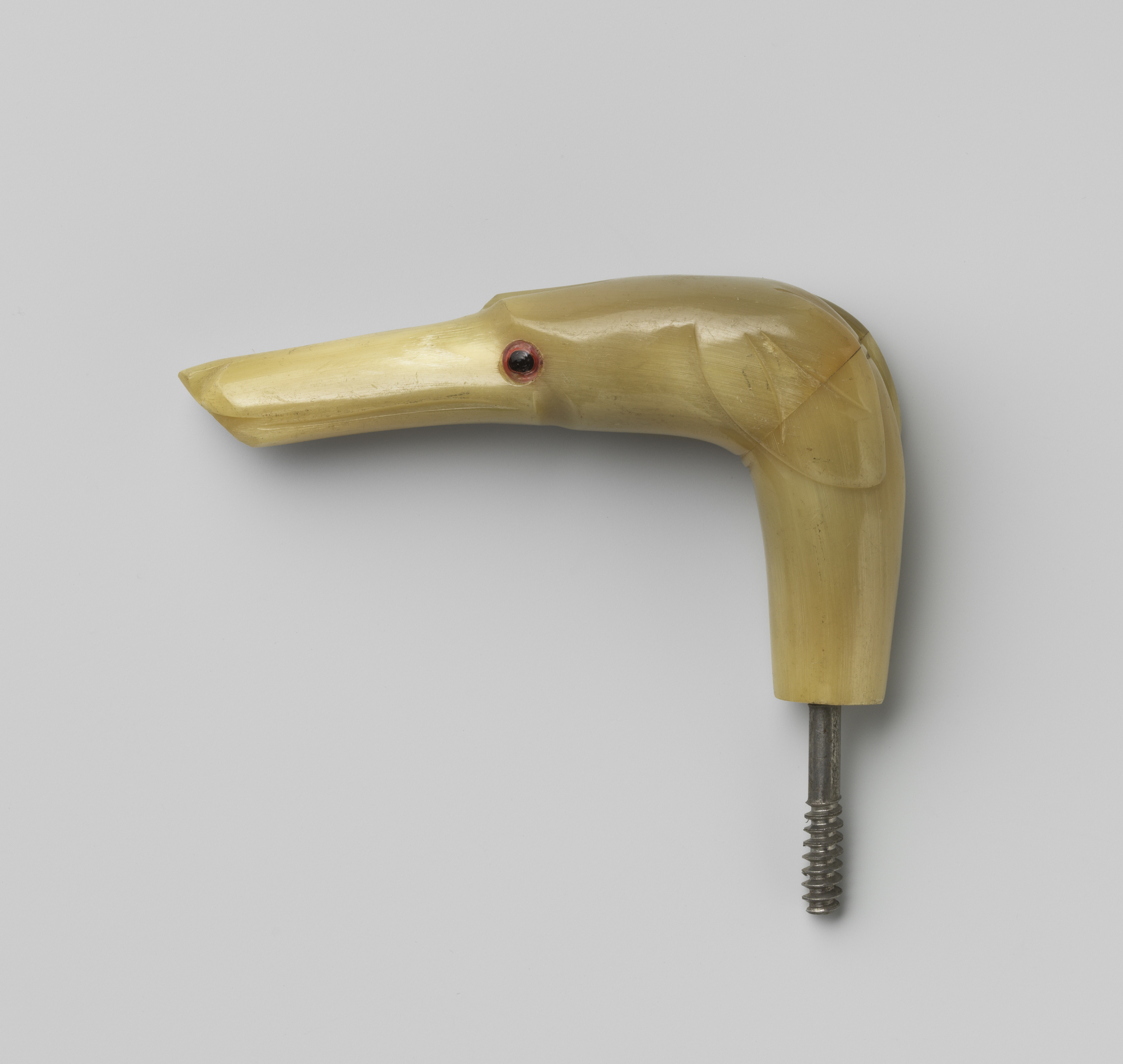 Horn button shaped like a dog's head by Gelria