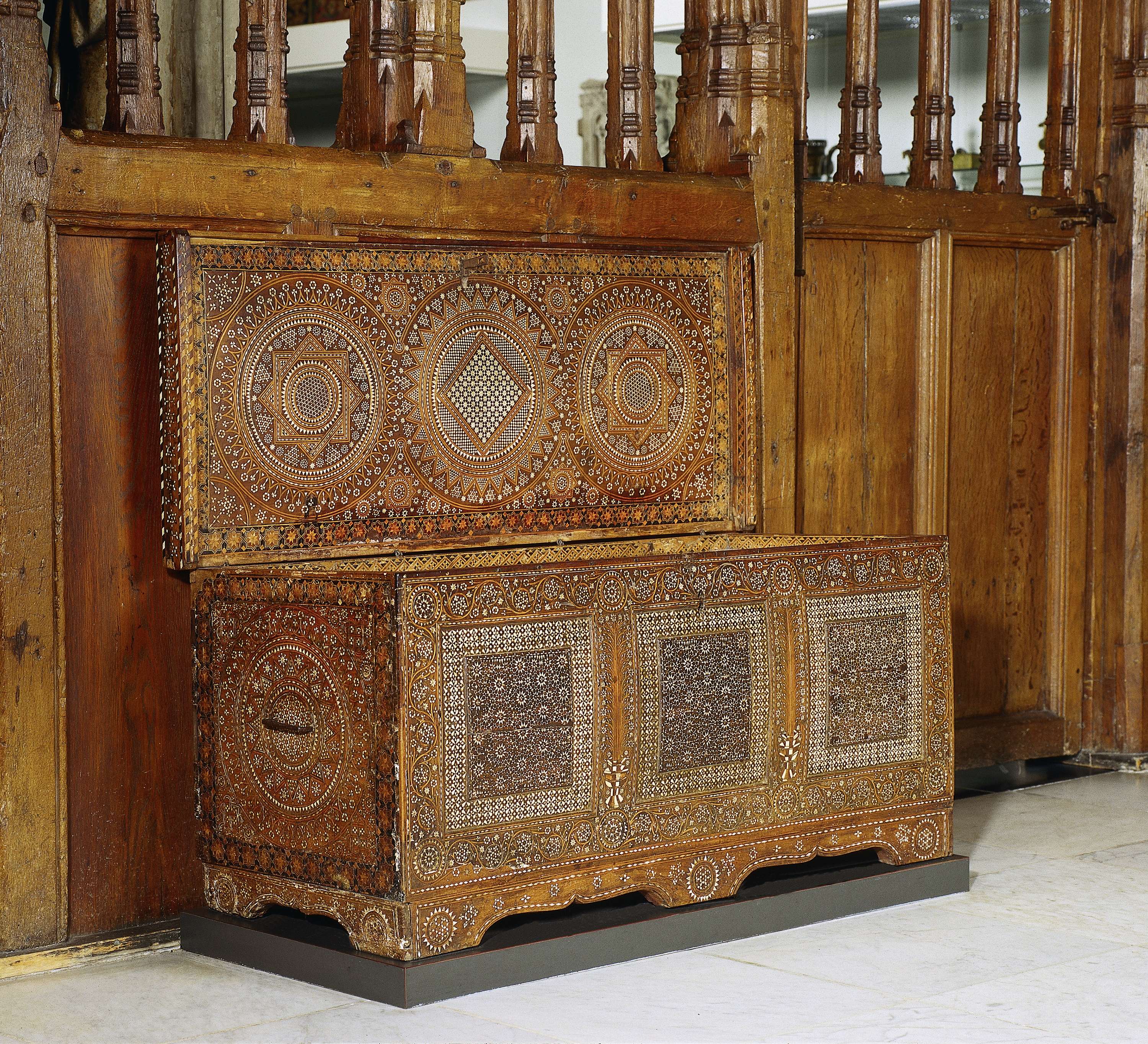 Kist with ebony and ivory inlay by Unknown Artist, wood with inlay