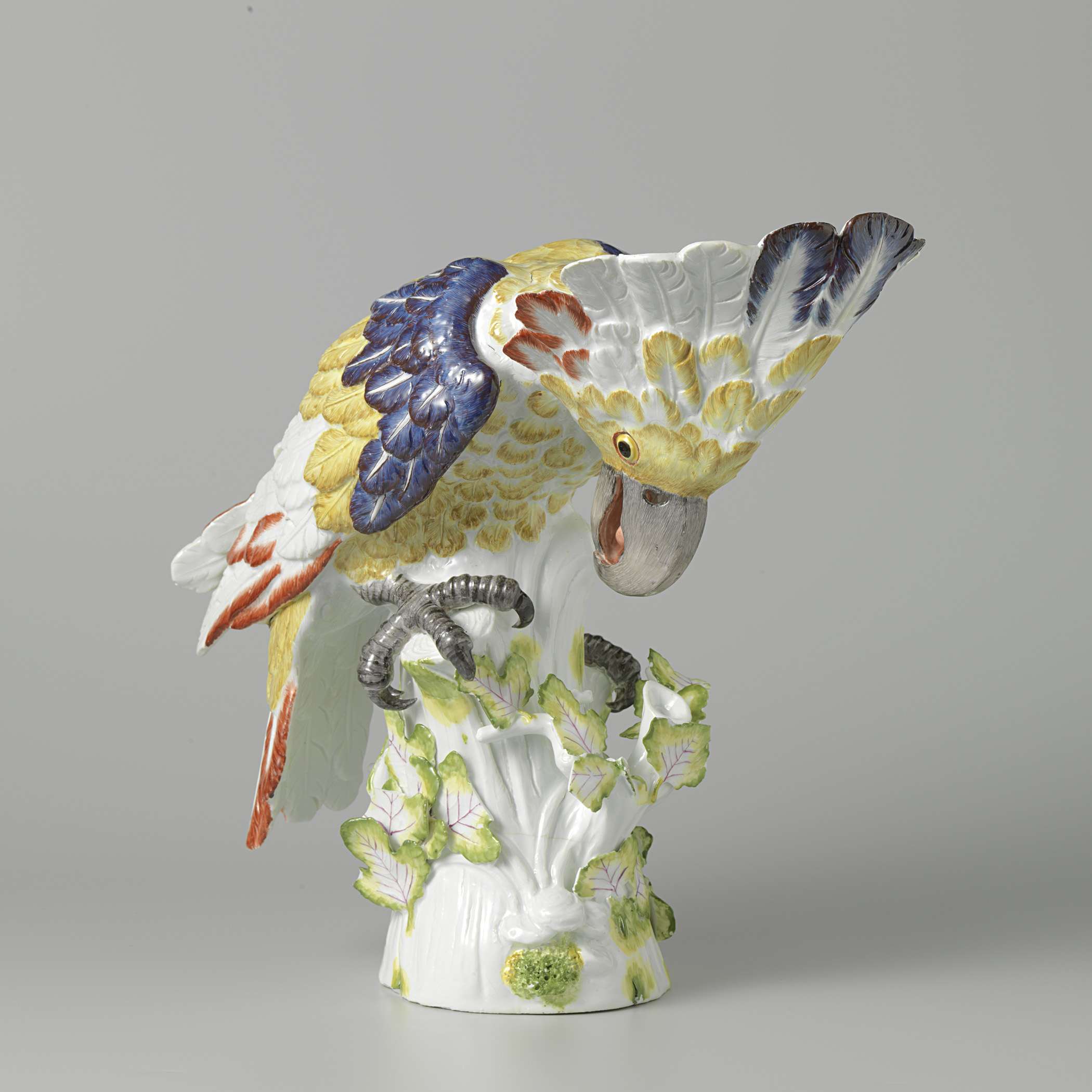 Cockatoo porcelain sculpture by Meissener Porzellan Manufaktur