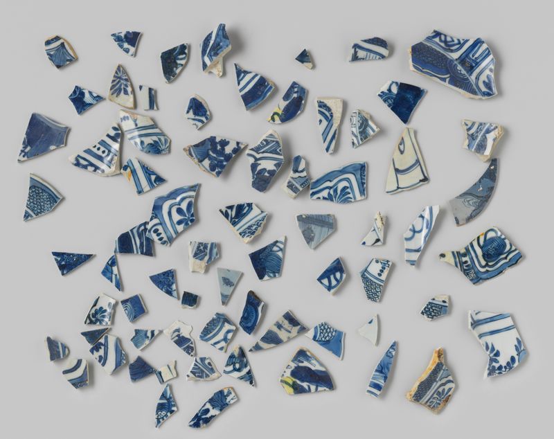 Restos de um naufrágio em osso de artista desconhecido