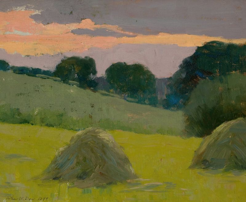 Haystacks de Arthur Wesley Dow, pintura a óleo que retrata a luz do sol sobre montes de feno texturizados