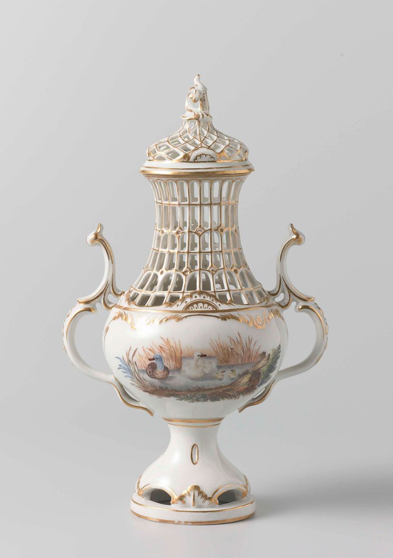 Grupo de vasos em porcelana de Porceleinfabriek aan den Amstel