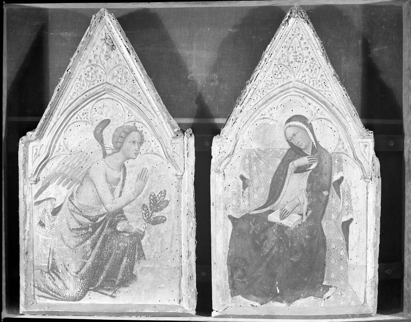 The Virgin of the Annunciation, wood medium, by Andrea Vanni