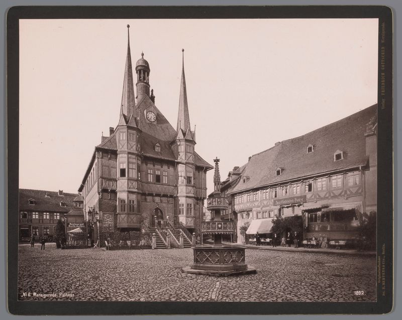 Arquitetura gótica de Raadhuis van Wernigerode de E. Mertens & Cie