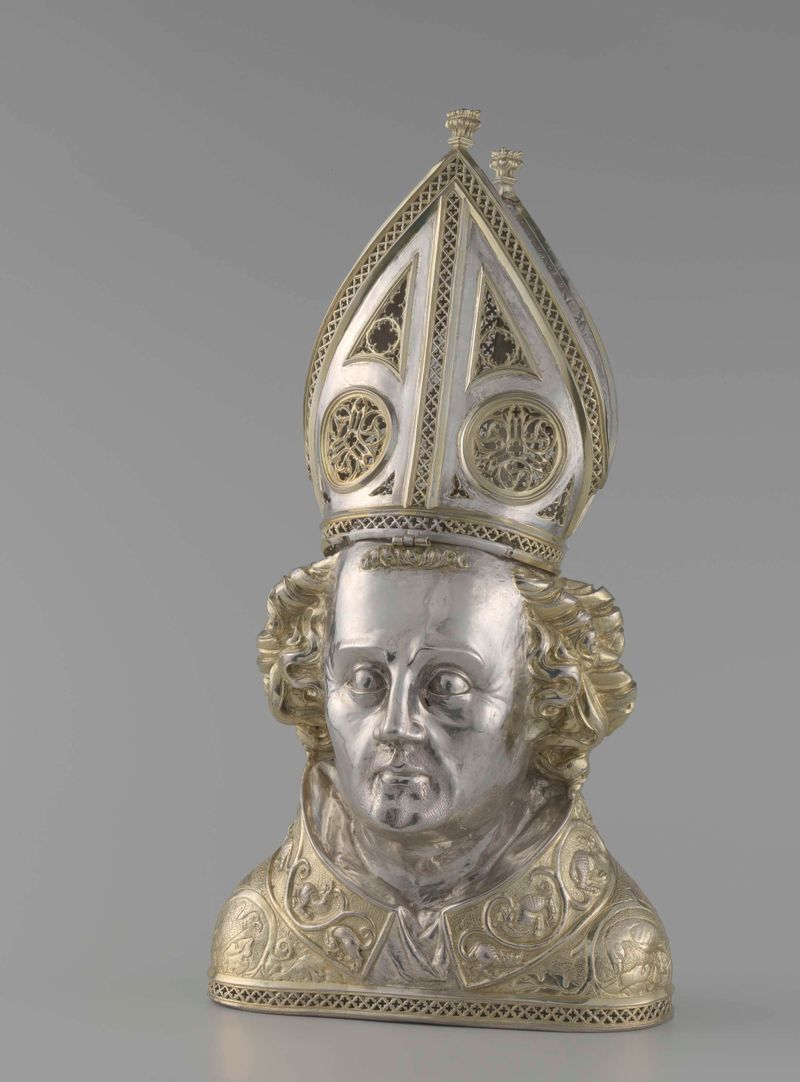 Bust of Saint Frederick, escultura em mármore de Elias Scerpswert, retratando a imagem de um bispo.