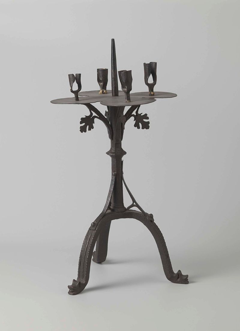 Candelabro decorativo gótico de un artista desconocido